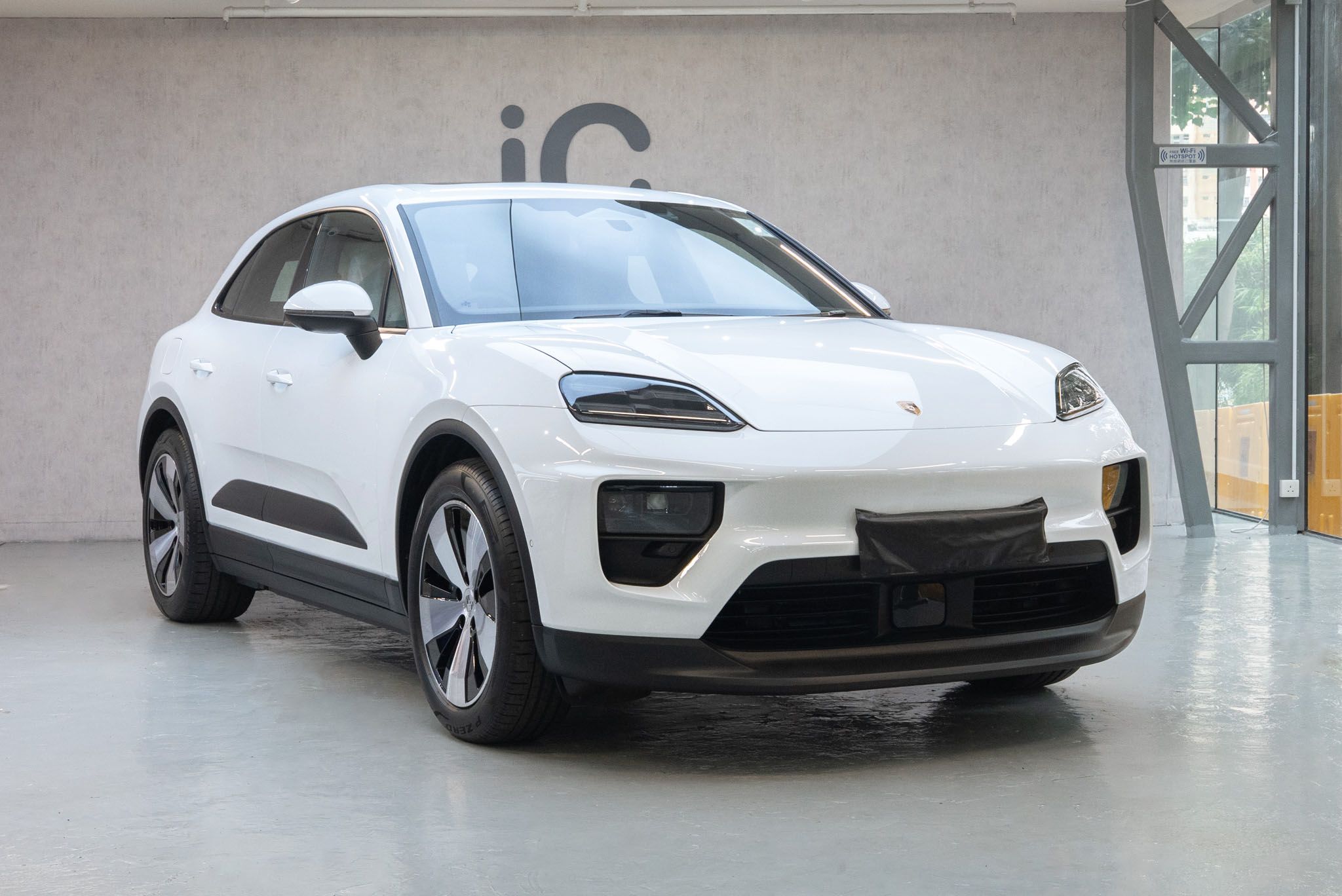 Porsche Macan EV 透明 PPF 施工作品