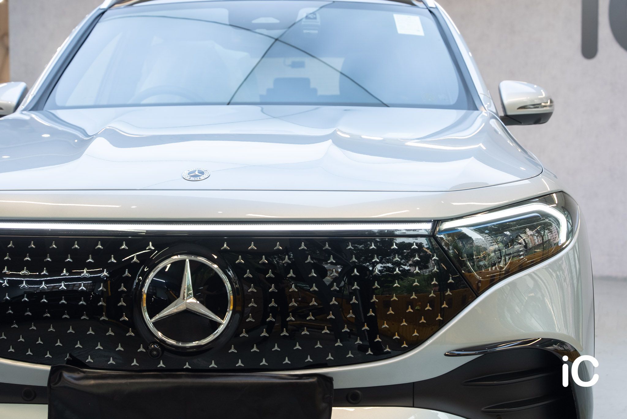 Mercedes-Benz EQB 透明 PPF 施工作品
