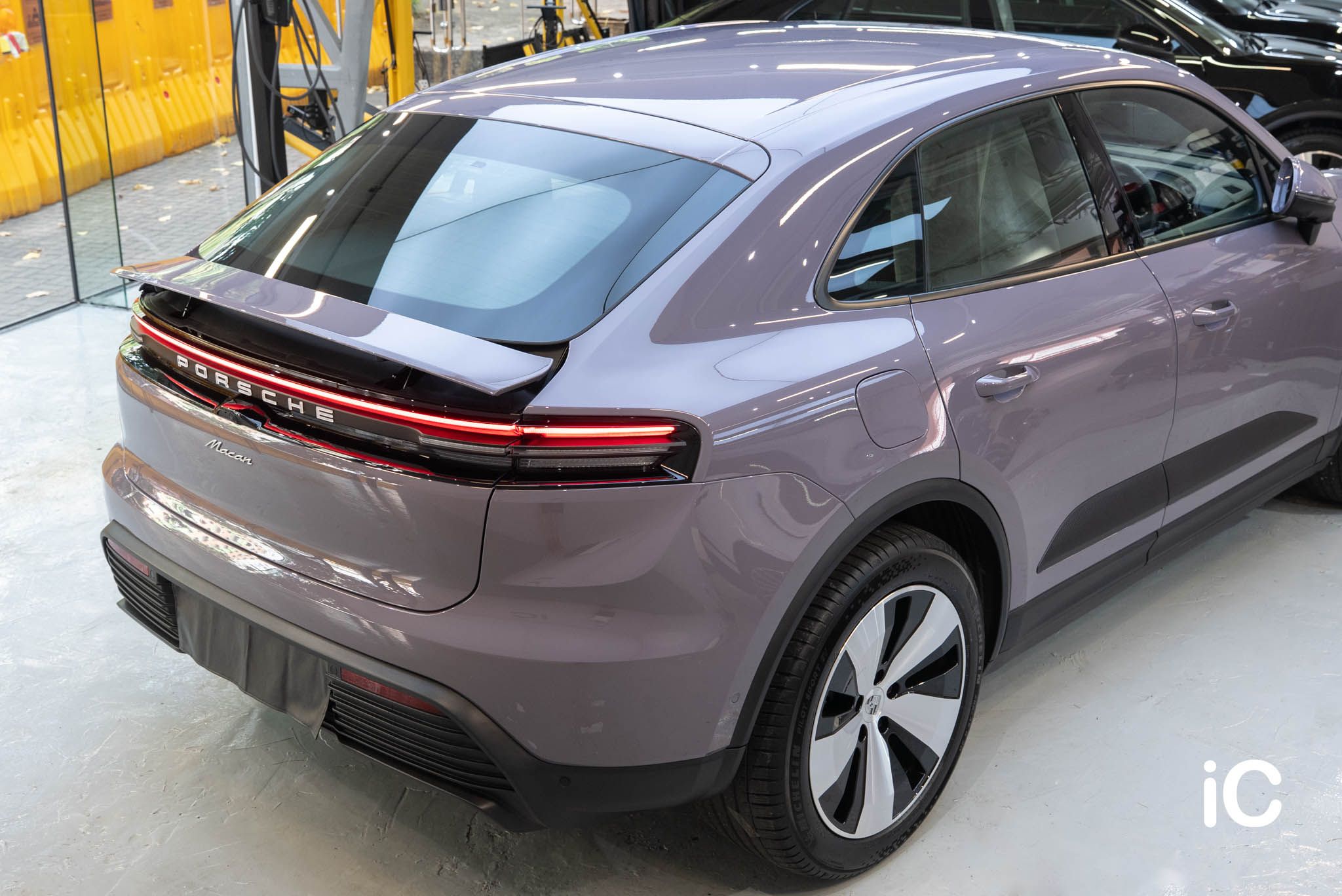 Porsche Macan EV 透明 PPF 施工作品