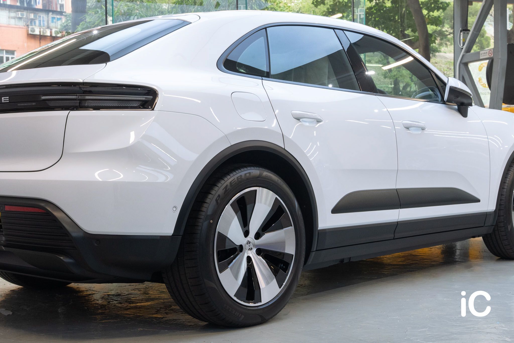 Porsche Macan EV 透明 PPF 施工作品