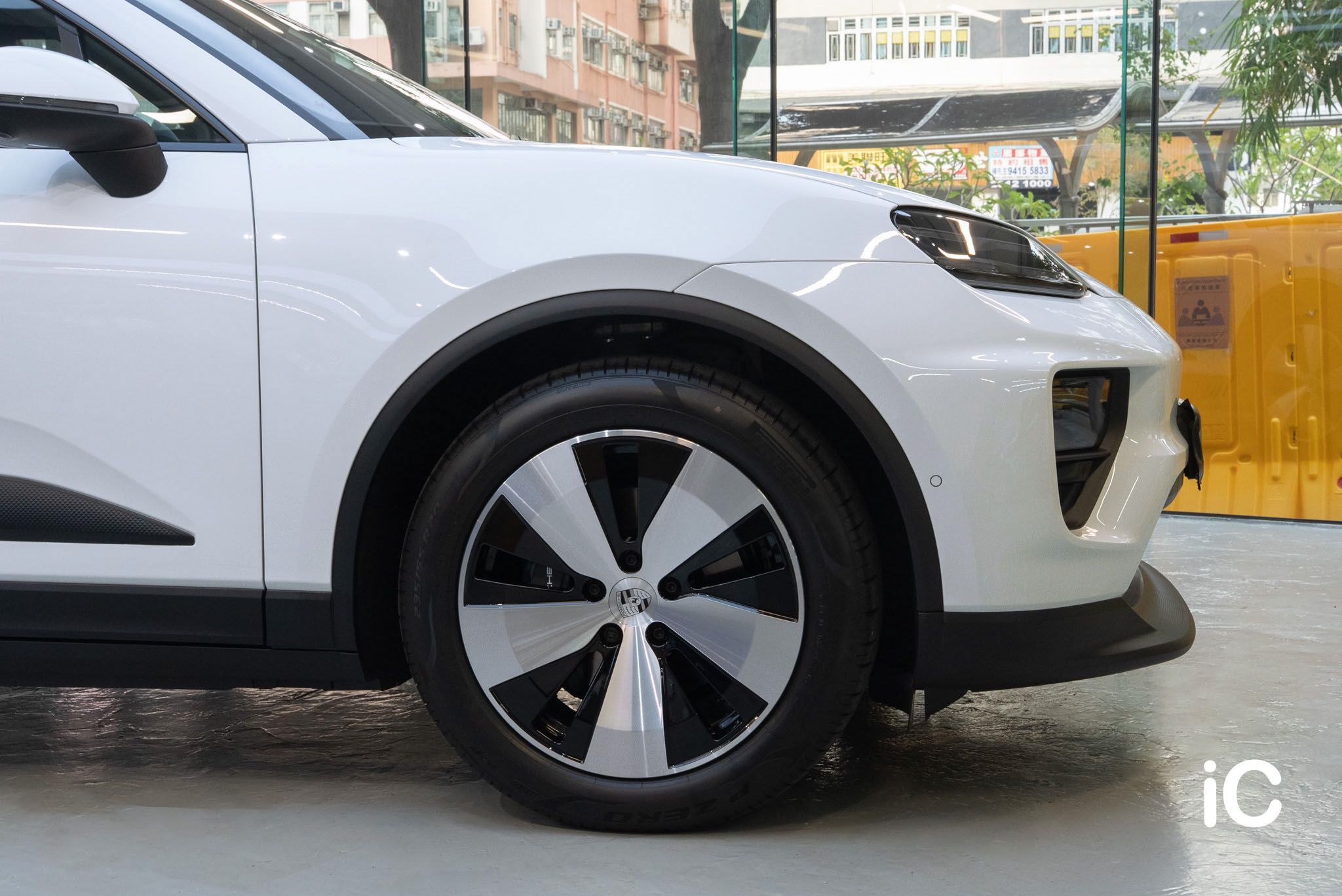 Porsche Macan EV 透明 PPF 施工作品