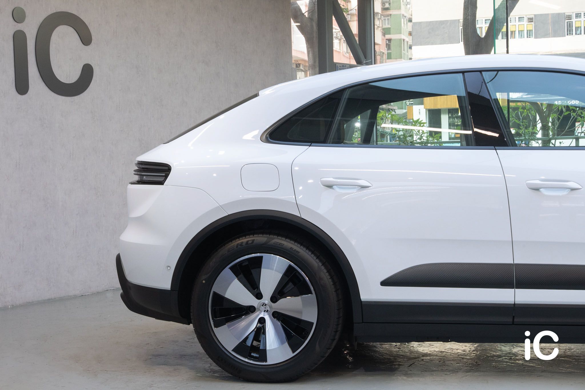 Porsche Macan EV 透明 PPF 施工作品
