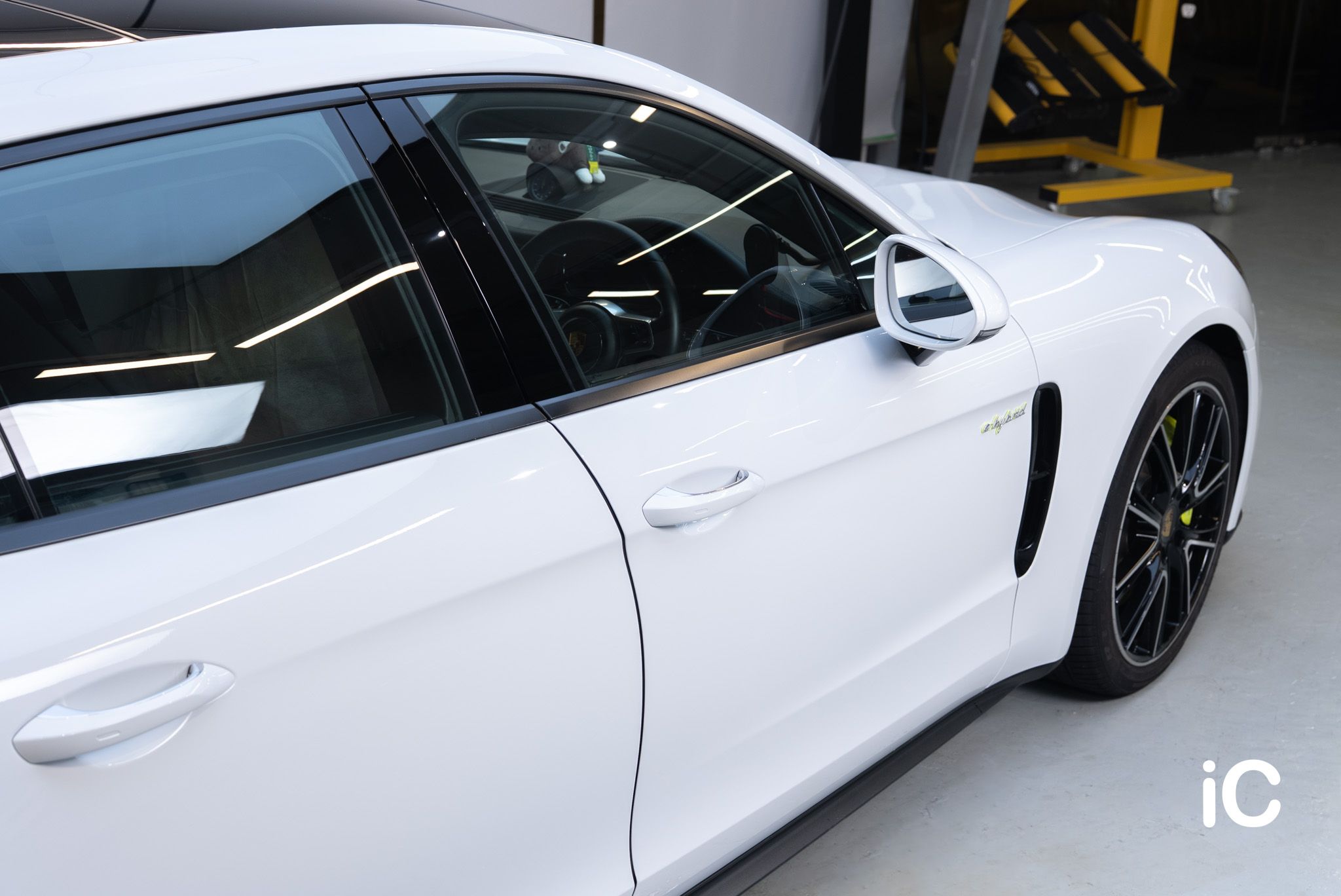 Porsche Panamera 4 E-Hybrid Sport Turismo 鍍膜 施工作品