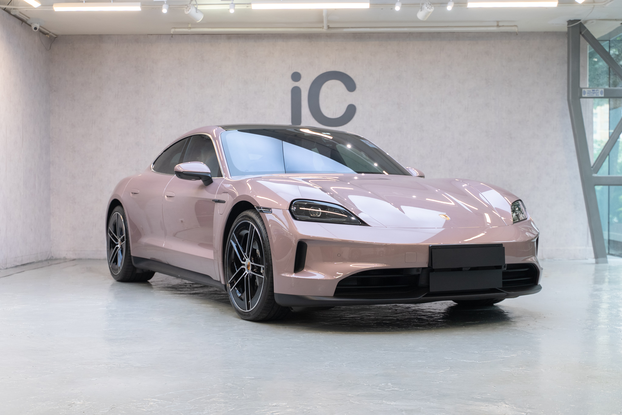 Porsche Taycan 4S 透明 PPF 施工作品