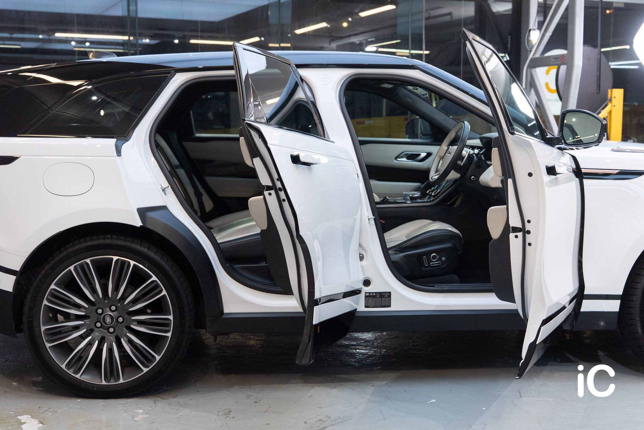 Land Rover Velar 轉色 PPF 施工作品