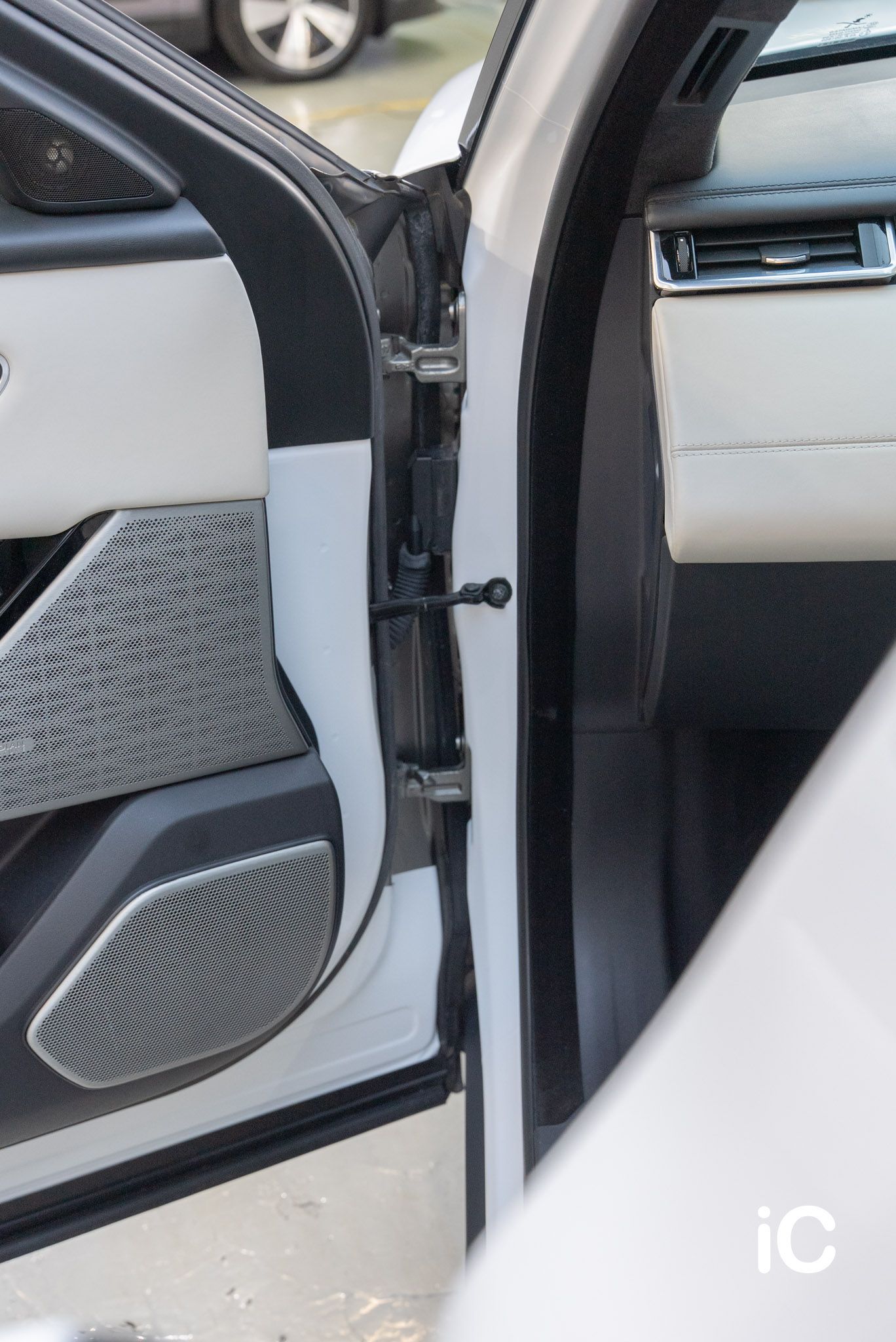 Land Rover Velar 轉色 PPF 施工作品