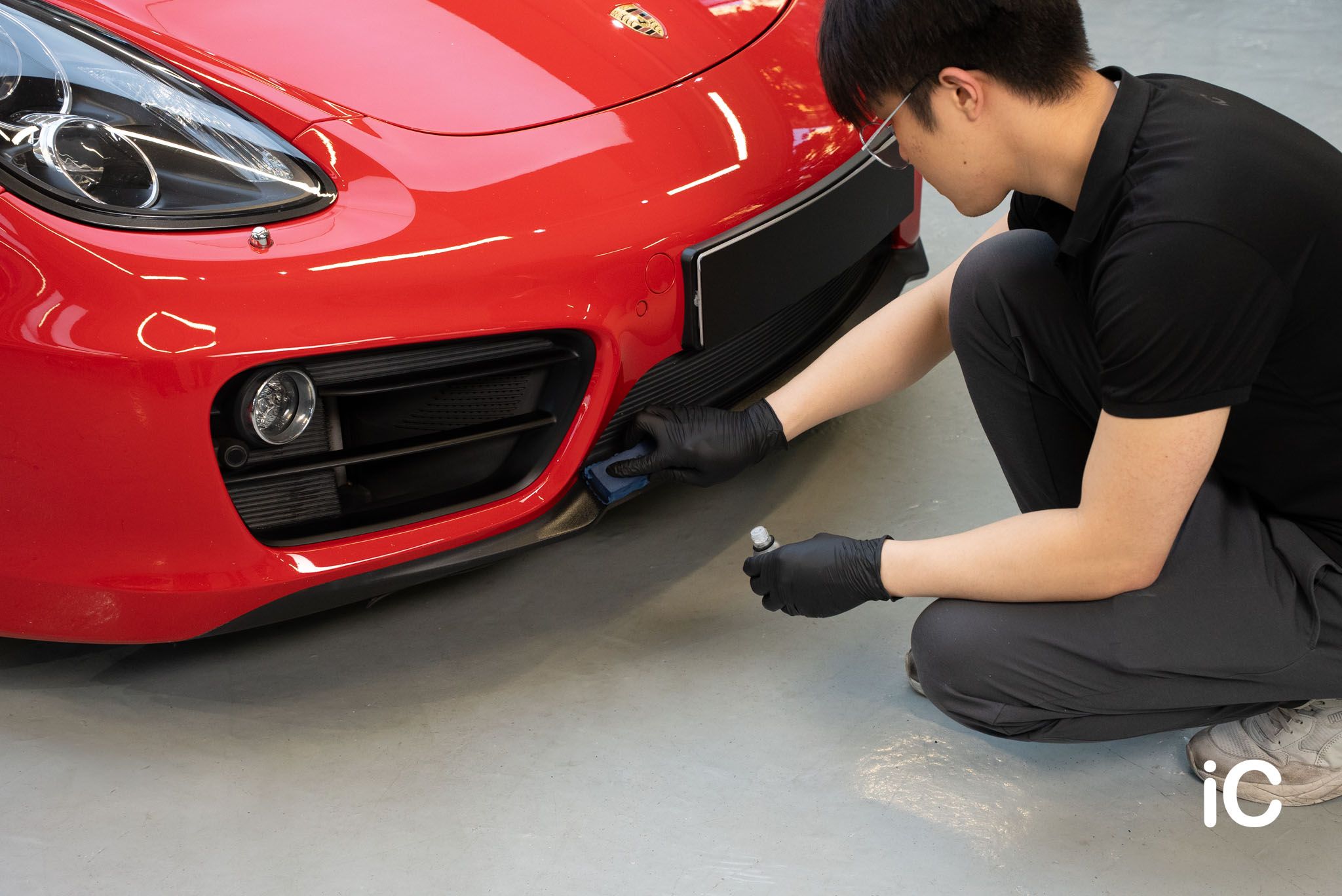 Porsche 718 Cayman 鍍膜 施工作品