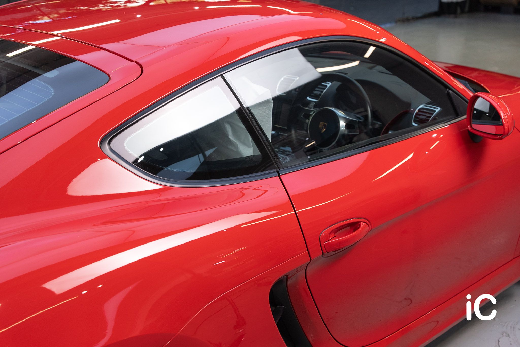 Porsche 718 Cayman 鍍膜 施工作品
