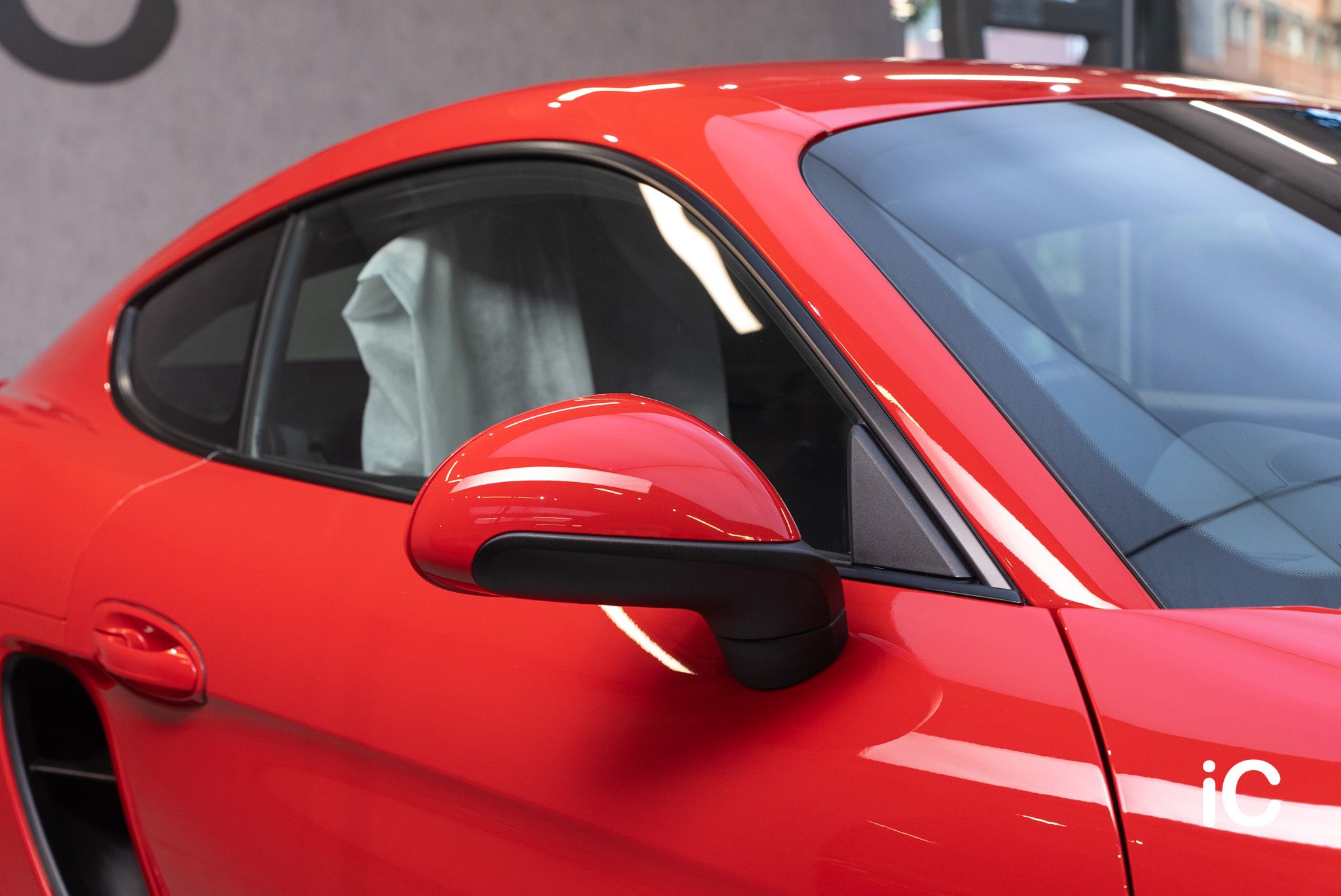 Porsche 718 Cayman 鍍膜 施工作品