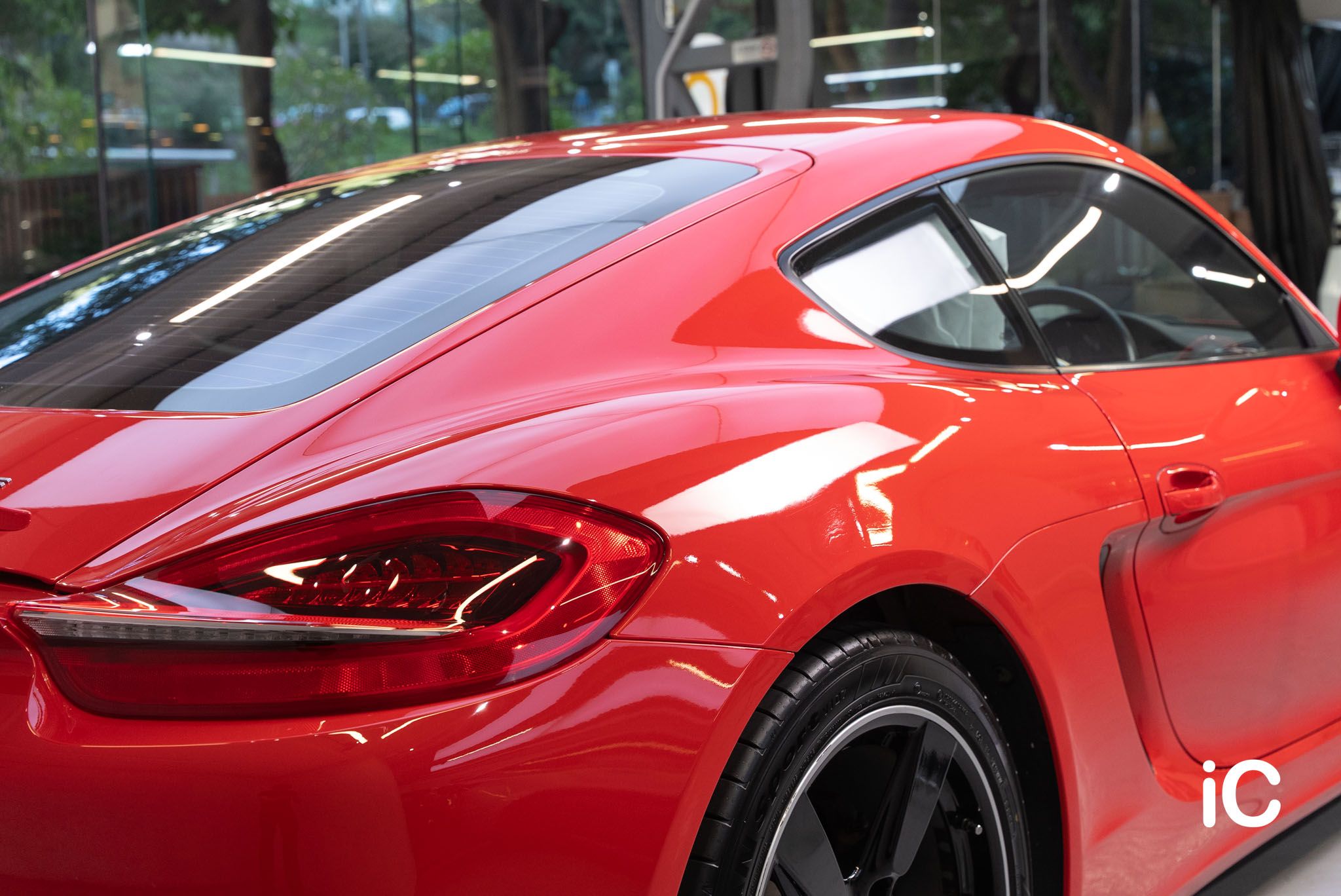 Porsche 718 Cayman 鍍膜 施工作品