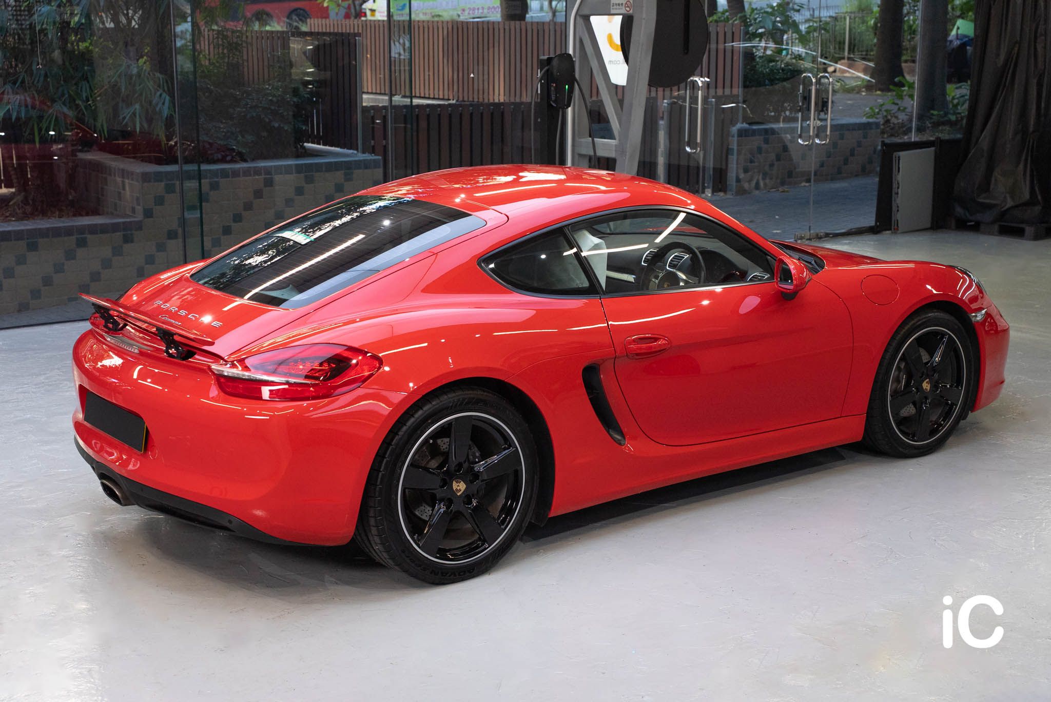 Porsche 718 Cayman 鍍膜 施工作品