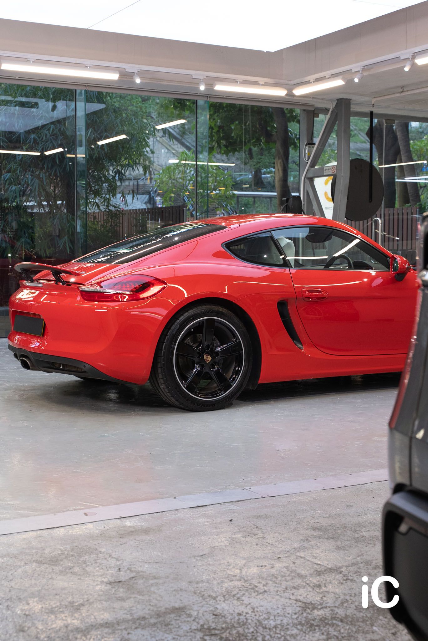 Porsche 718 Cayman 鍍膜 施工作品