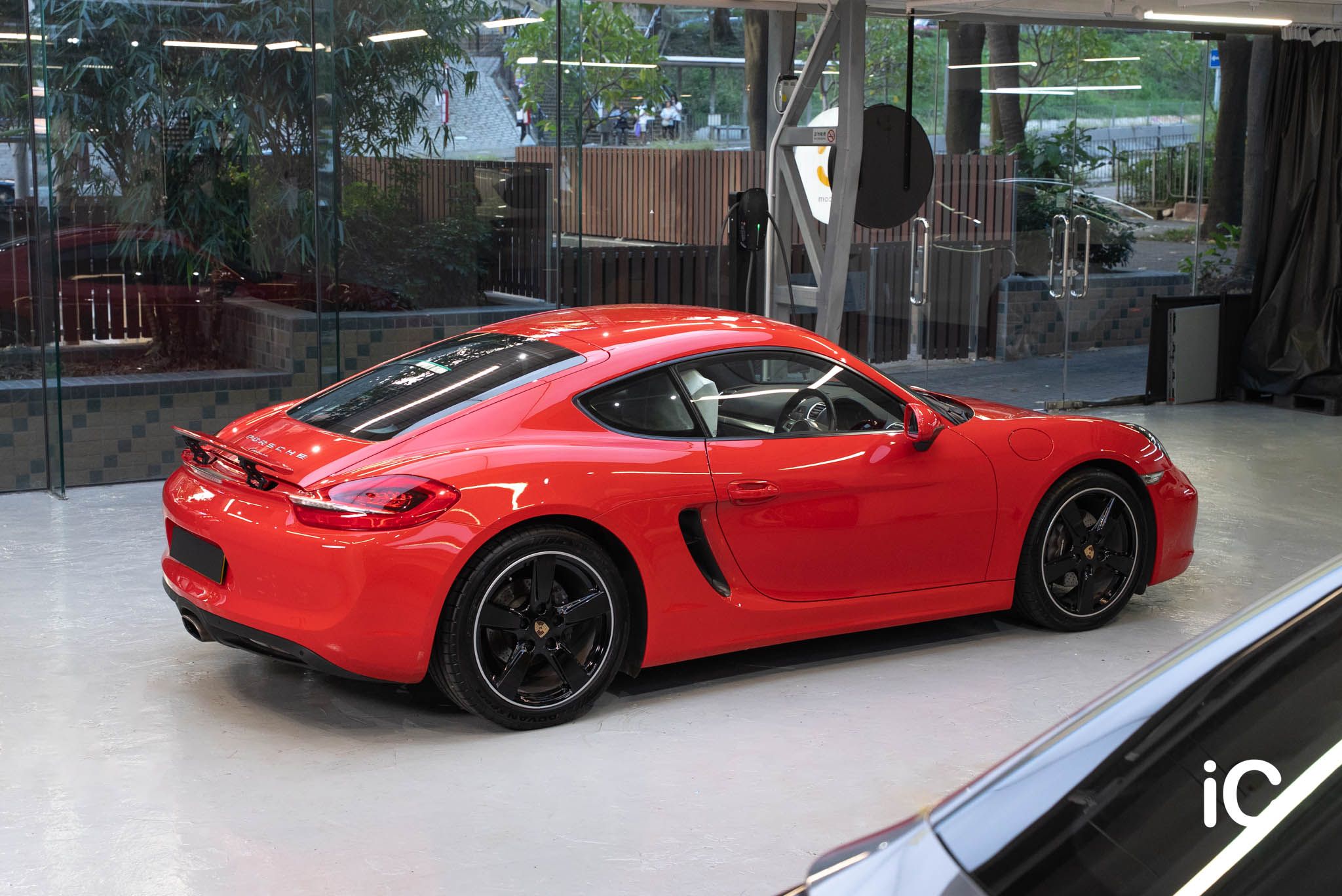 Porsche 718 Cayman 鍍膜 施工作品