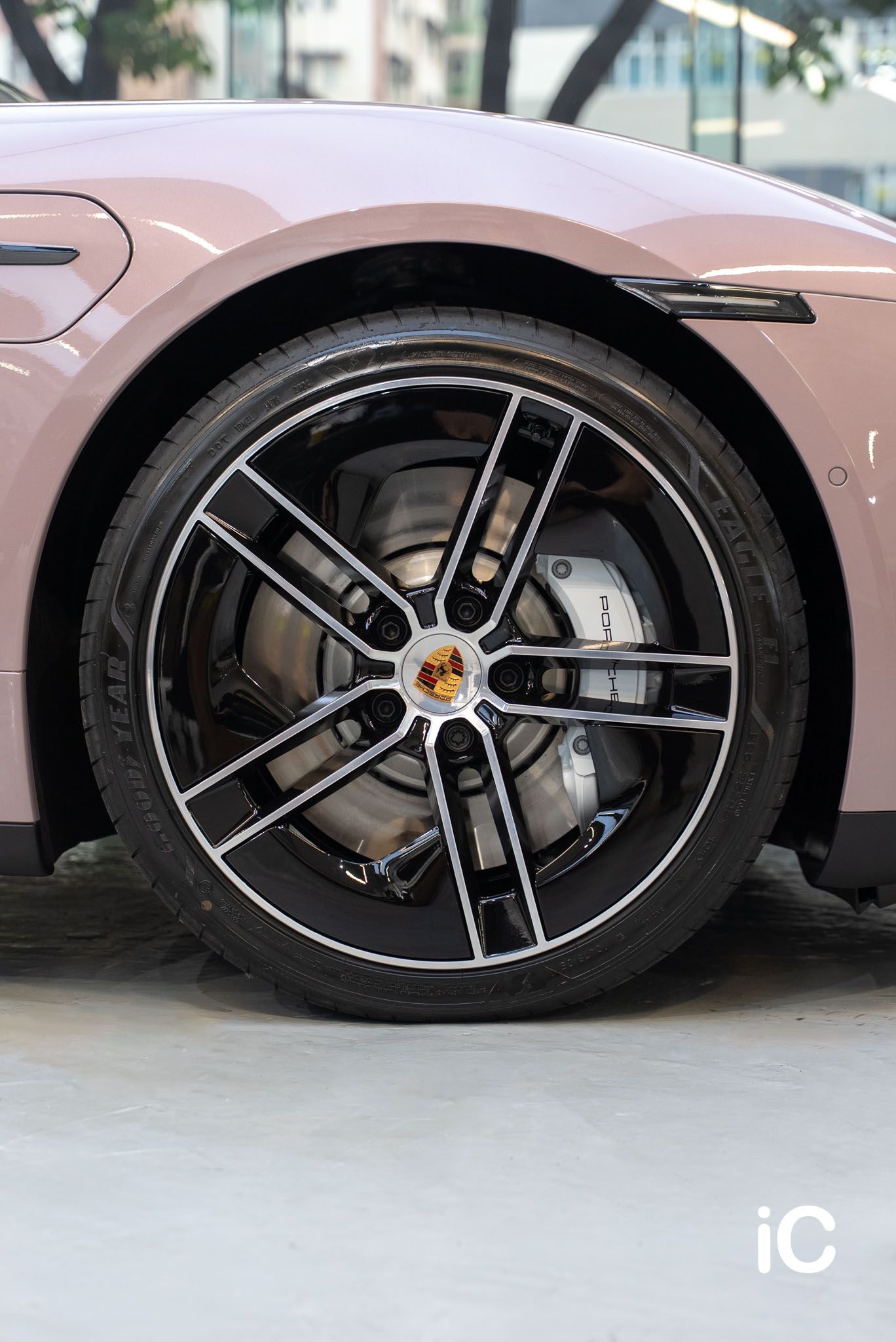 Porsche Taycan 4S 透明 PPF 施工作品