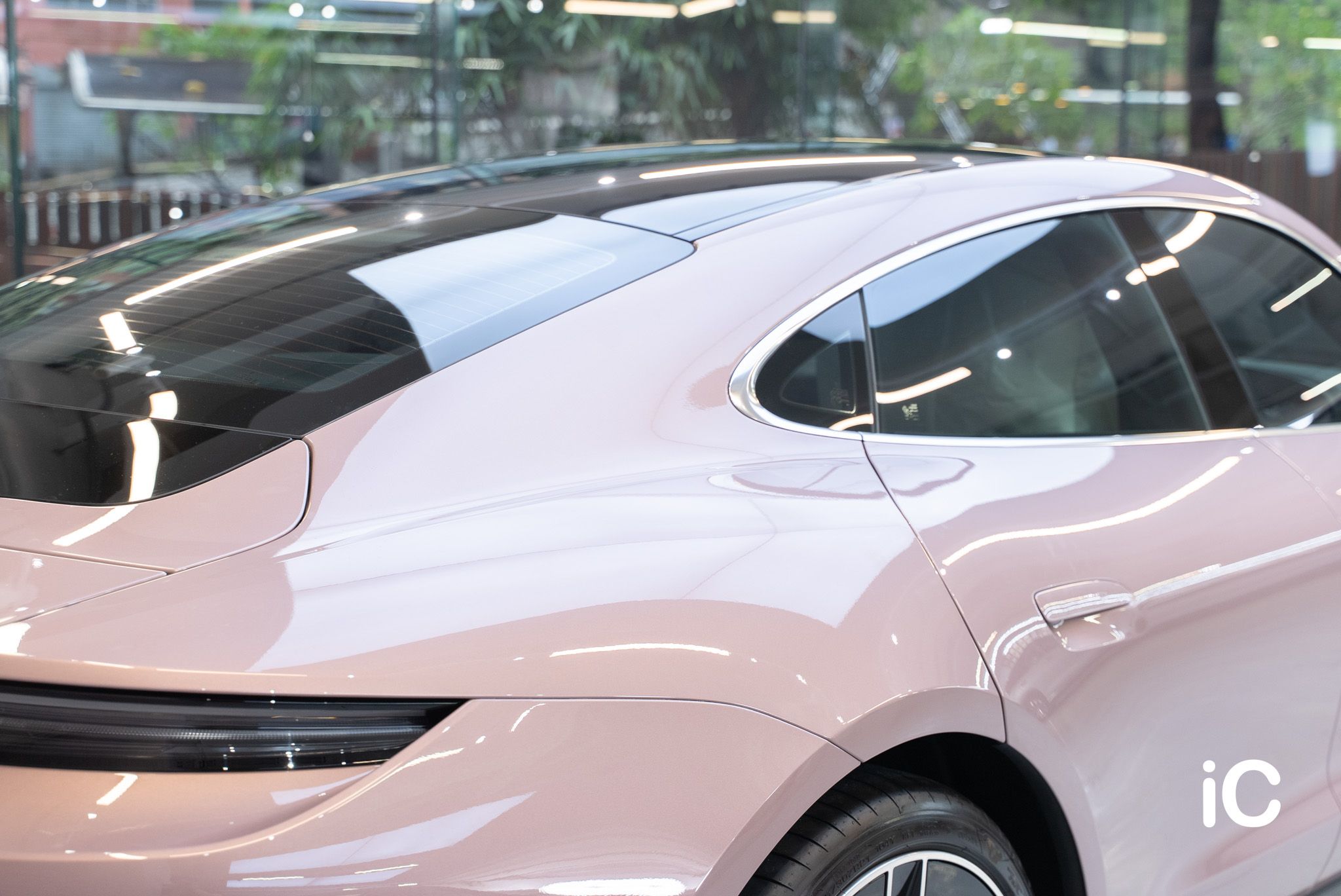 Porsche Taycan 4S 透明 PPF 施工作品