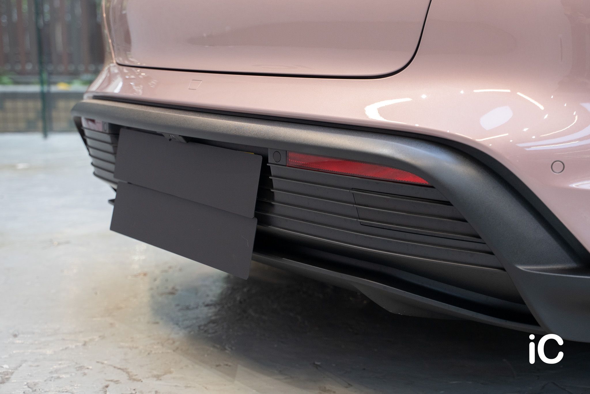 Porsche Taycan 4S 透明 PPF 施工作品