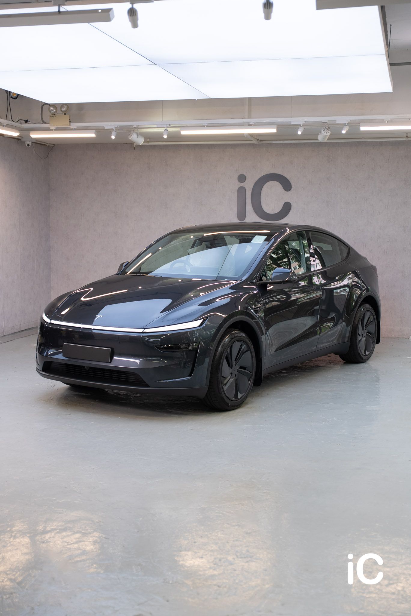 Tesla Model Y 鍍膜 施工作品