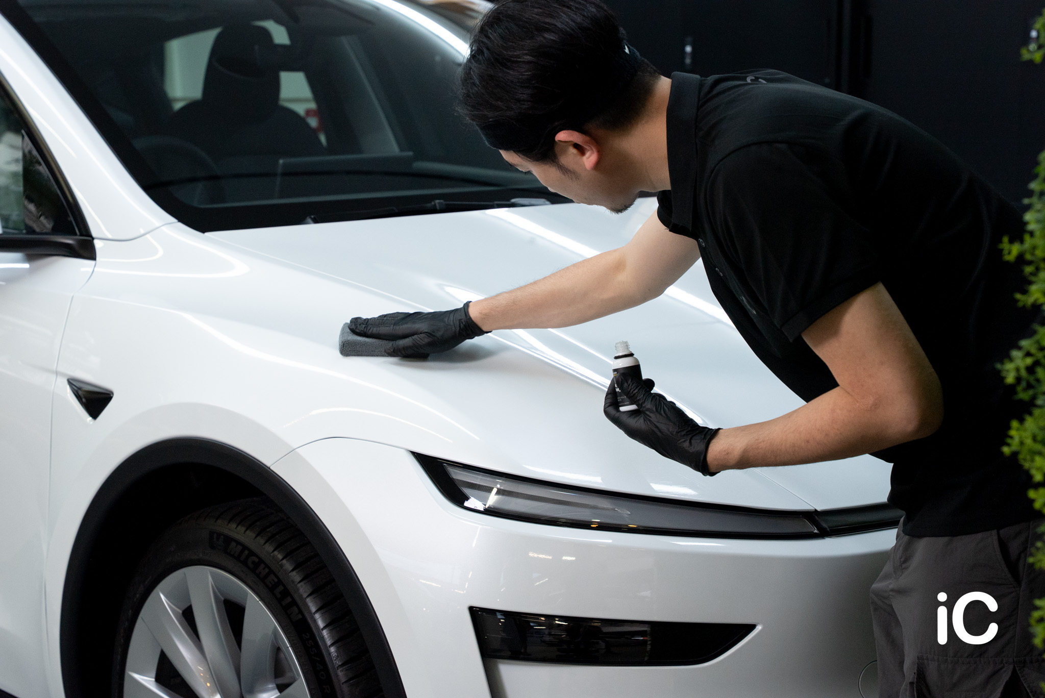 Tesla Model Y 鍍膜 施工作品