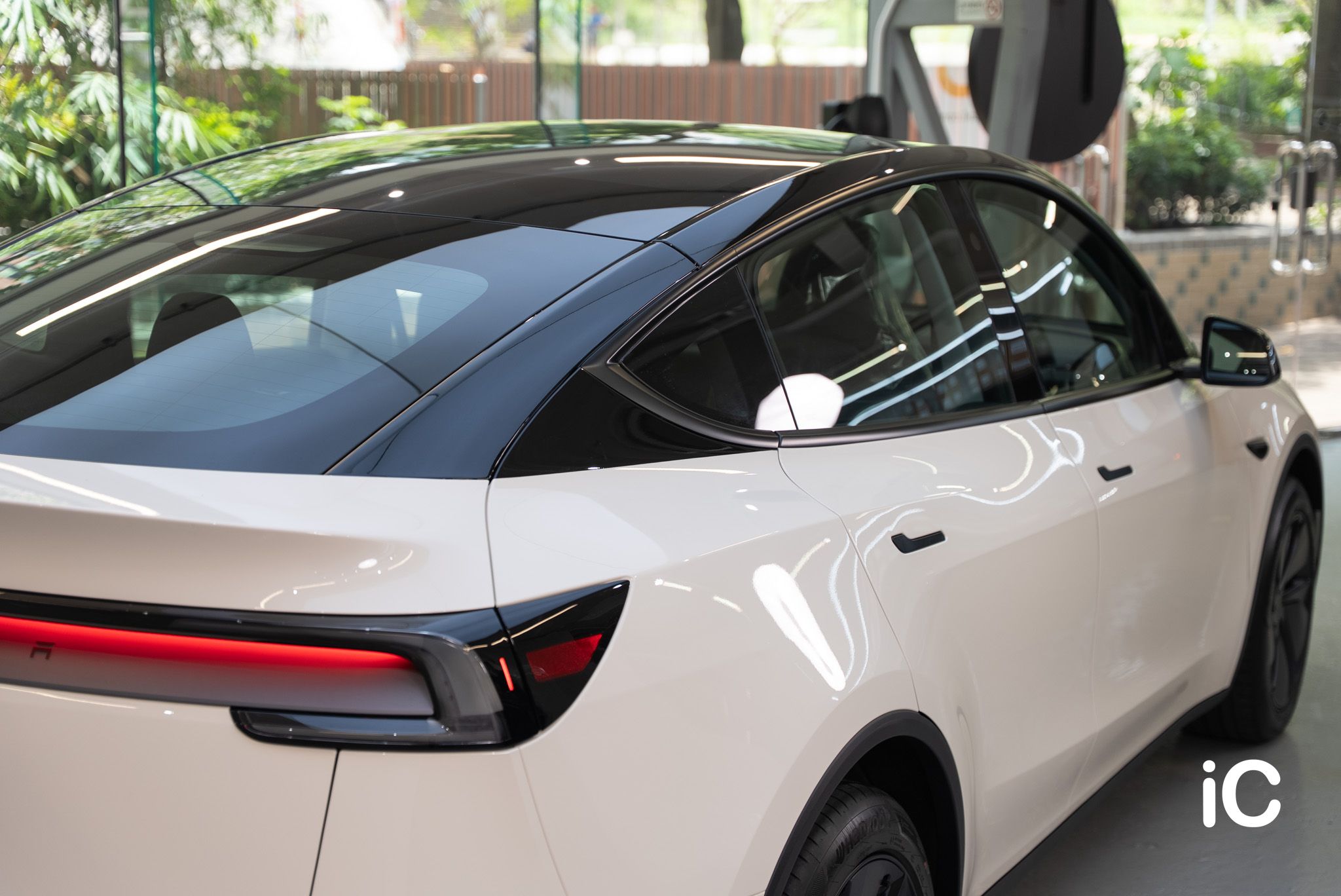 Tesla Model Y 轉色 PPF 施工作品