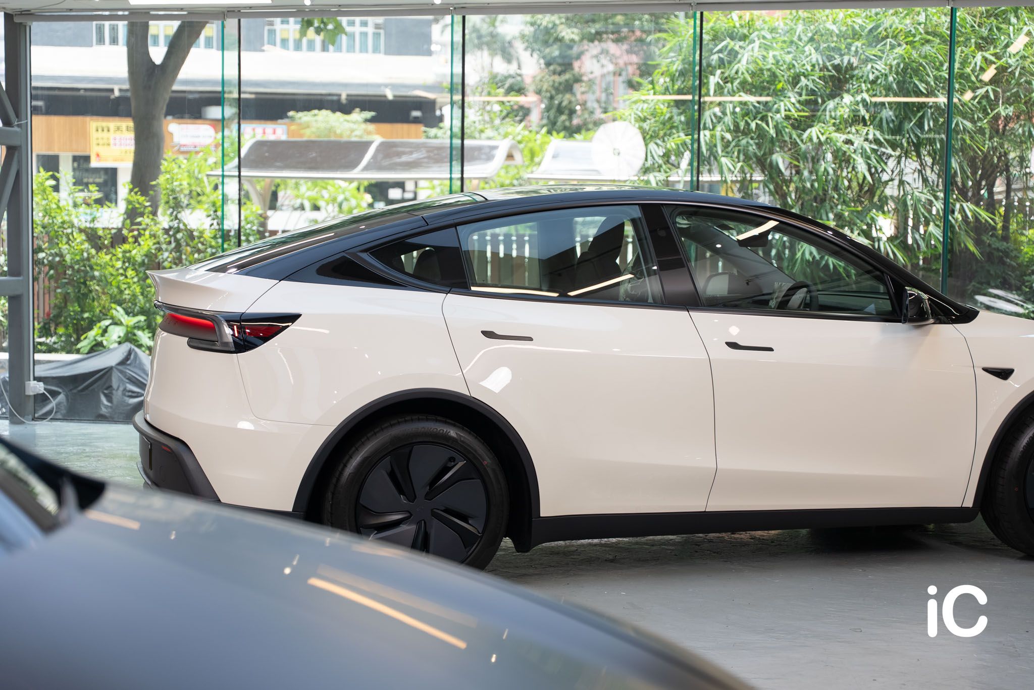 Tesla Model Y 轉色 PPF 施工作品