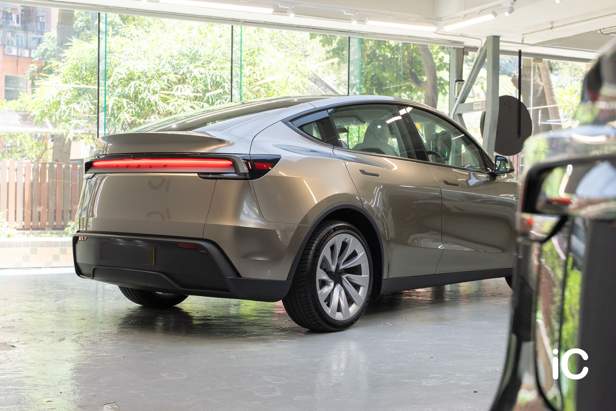 Tesla Model Y 轉色 PPF 施工作品