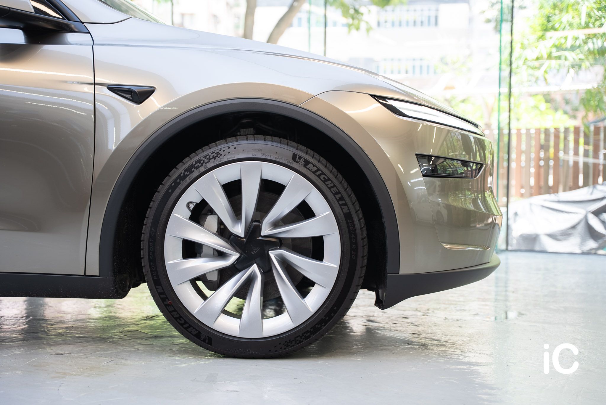 Tesla Model Y 轉色 PPF 施工作品