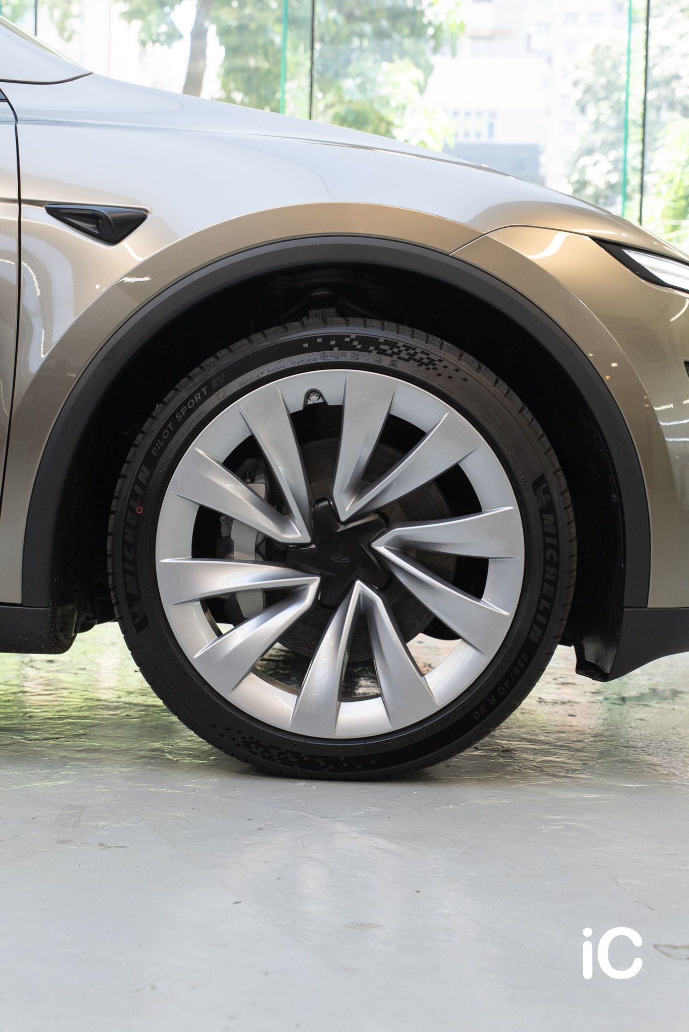 Tesla Model Y 轉色 PPF 施工作品