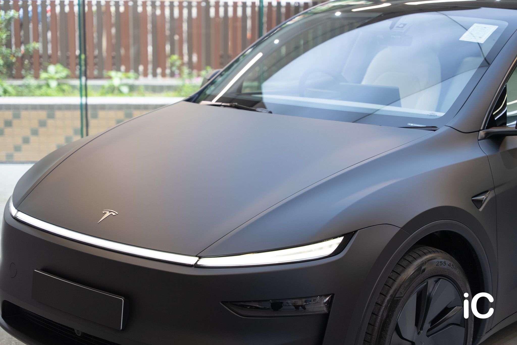 Tesla Model Y 轉色 PPF 施工作品