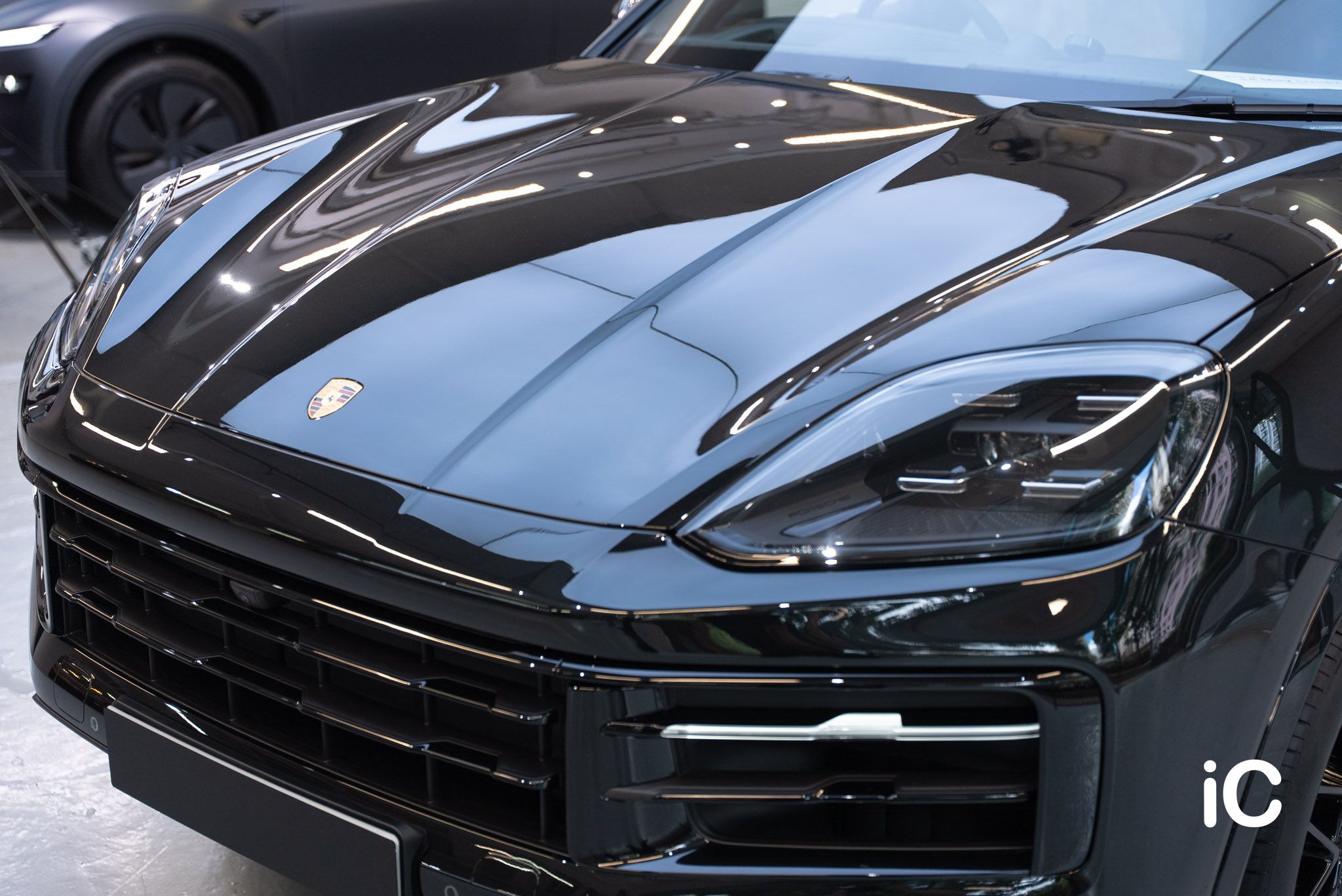 Porsche Cayenne 透明 PPF 施工作品