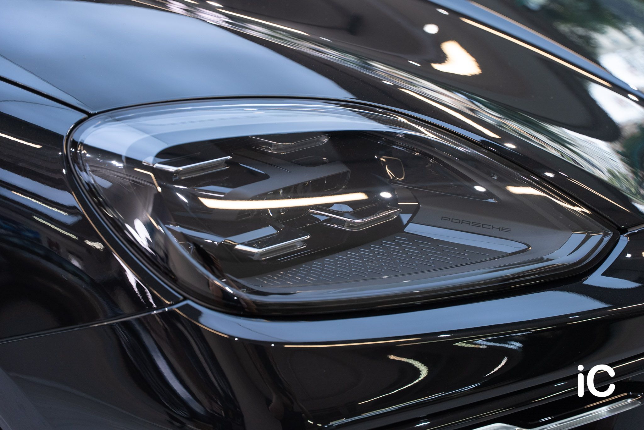 Porsche Cayenne 透明 PPF 施工作品