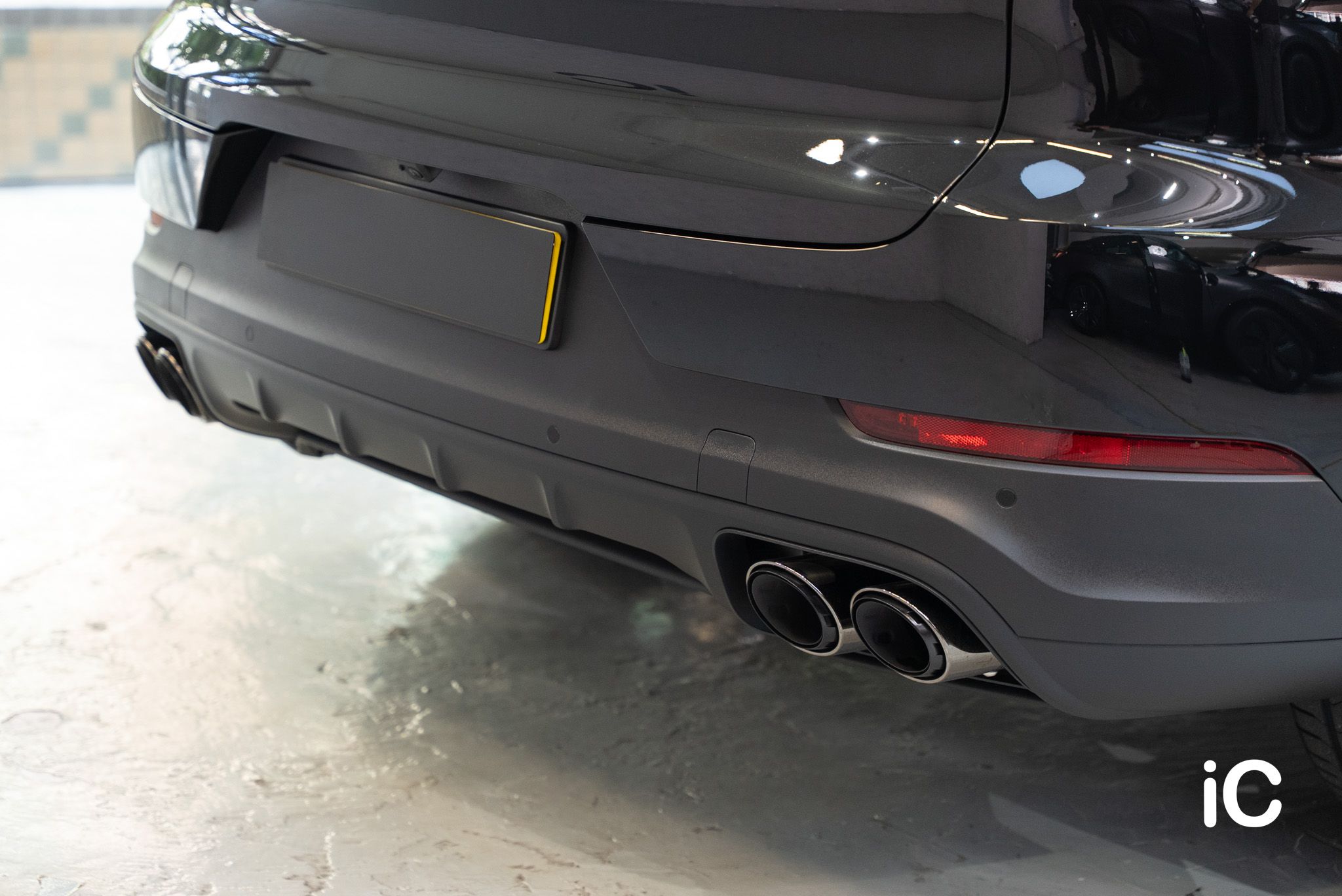 Porsche Cayenne 透明 PPF 施工作品