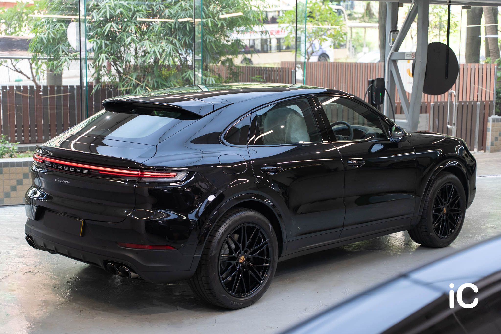 Porsche Cayenne 透明 PPF 施工作品