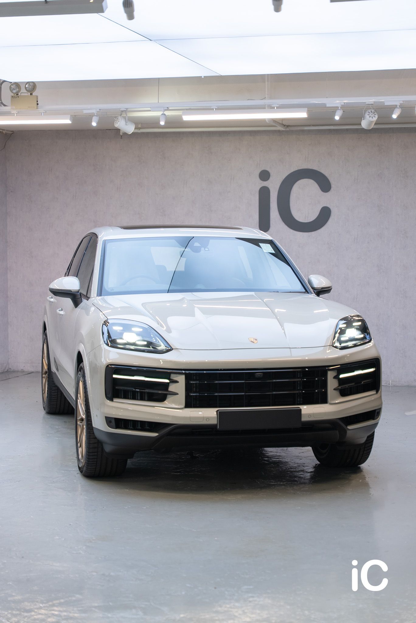 Porsche Cayenne 透明 PPF 施工作品