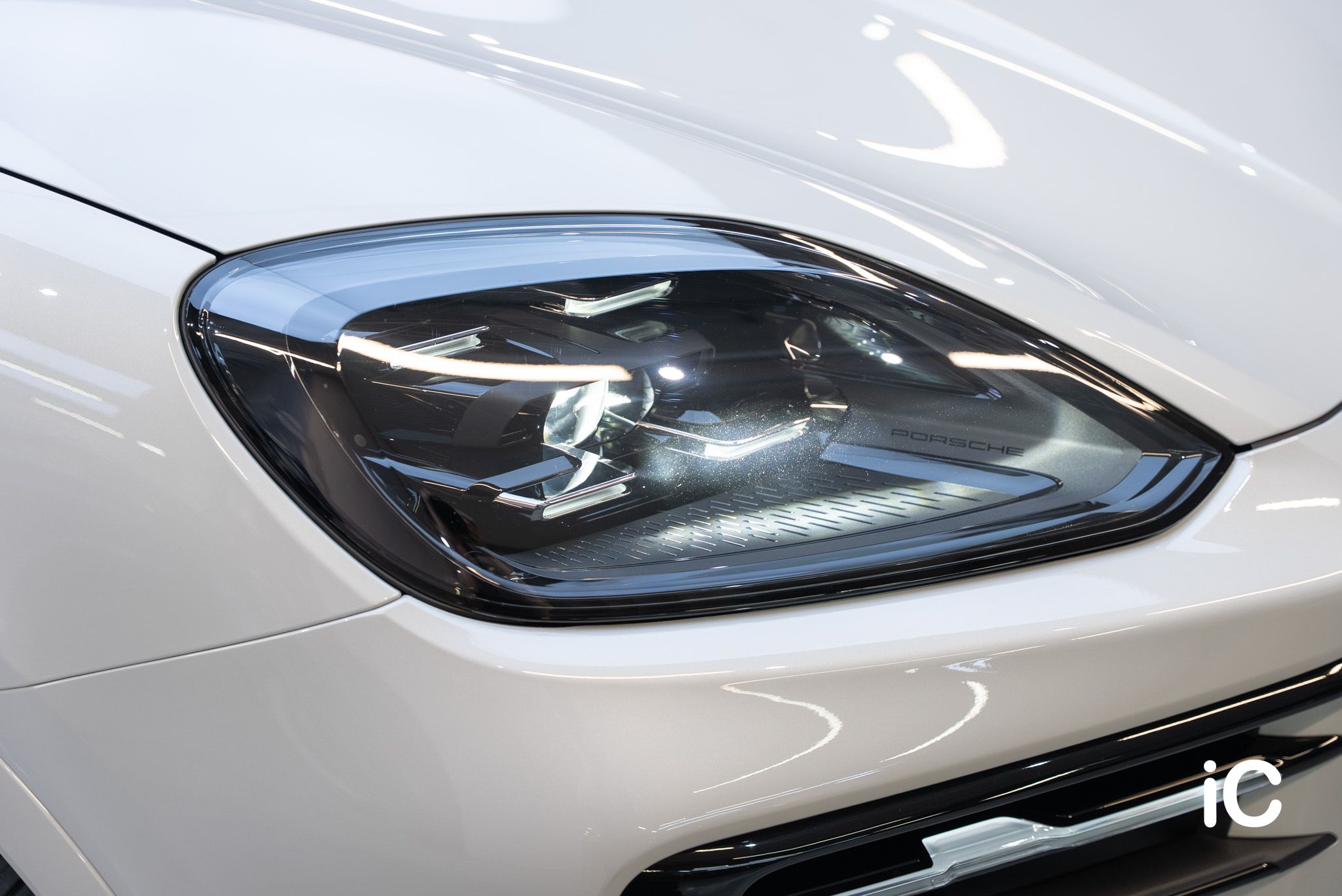 Porsche Cayenne 透明 PPF 施工作品