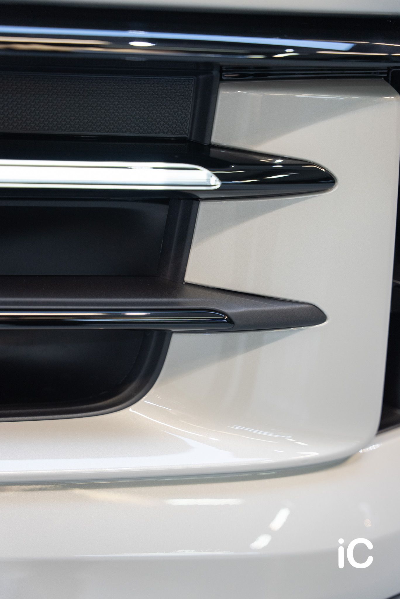 Porsche Cayenne 透明 PPF 施工作品