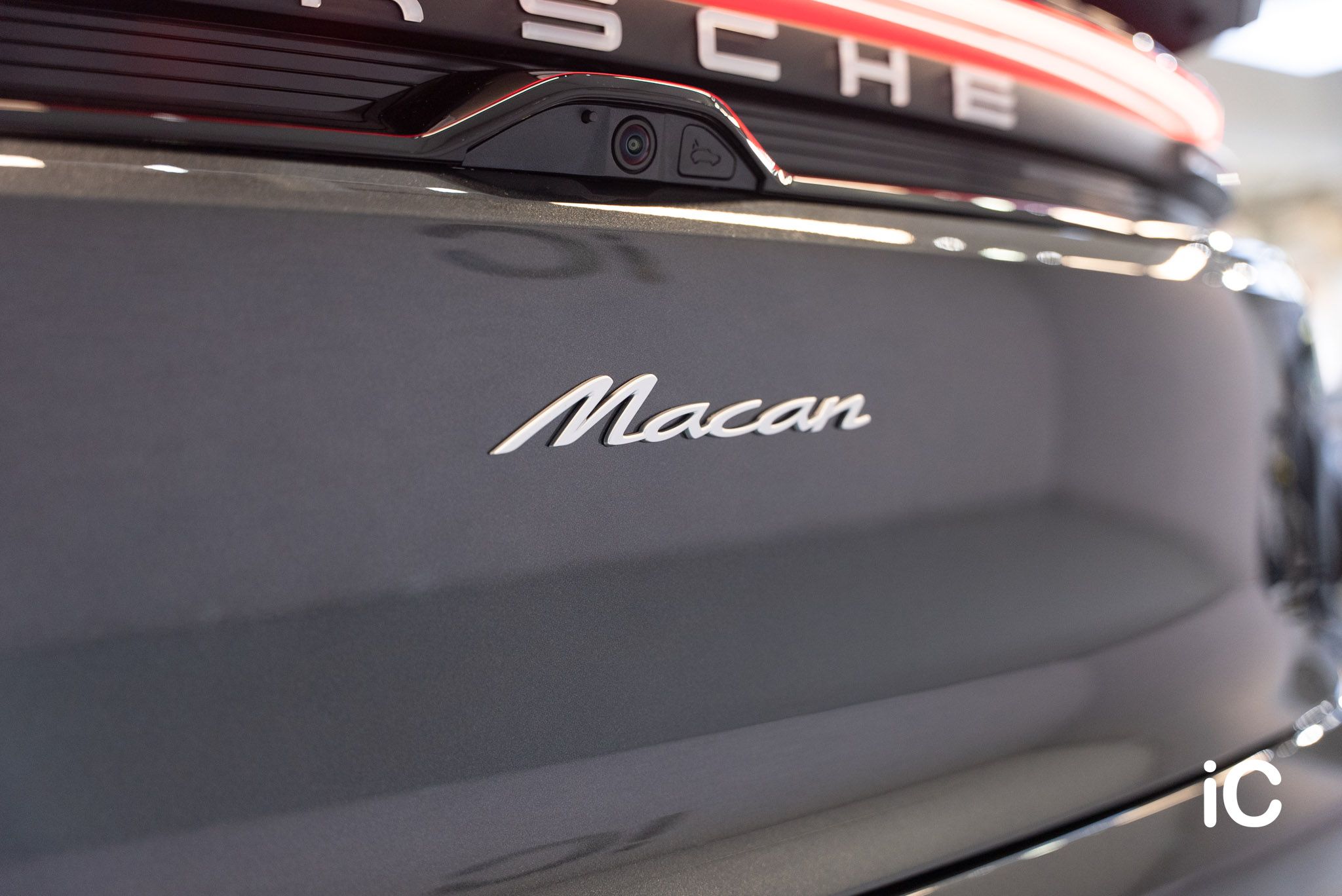 Porsche Macan EV 透明 PPF 施工作品