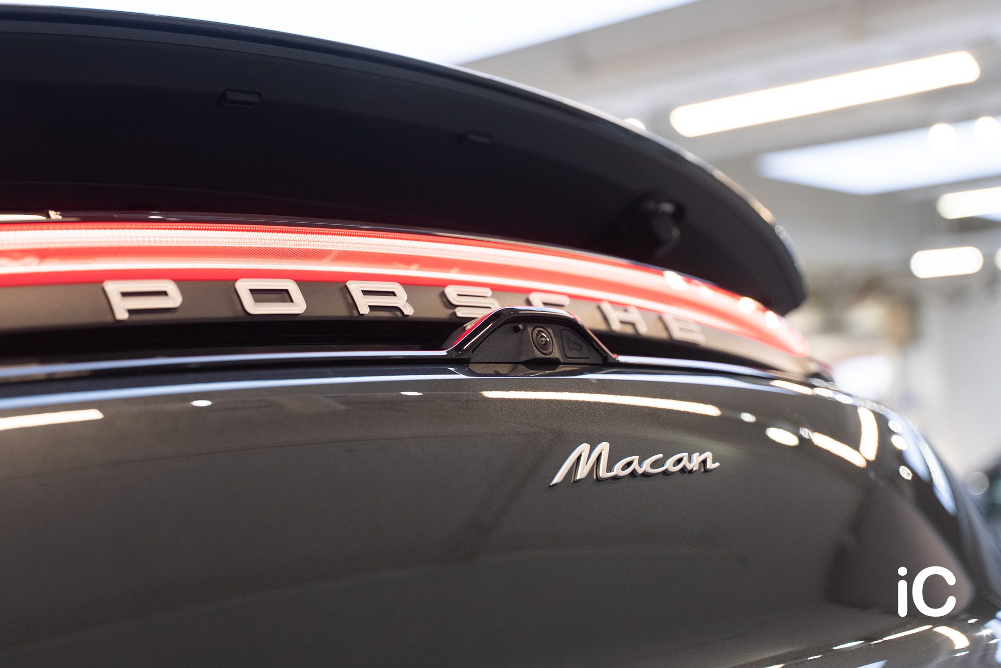 Porsche Macan EV 透明 PPF 施工作品