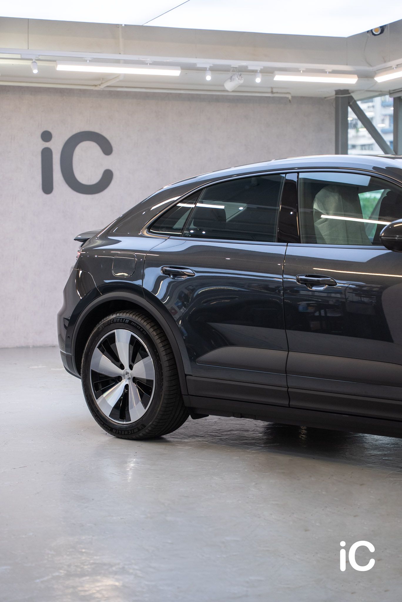 Porsche Macan EV 透明 PPF 施工作品