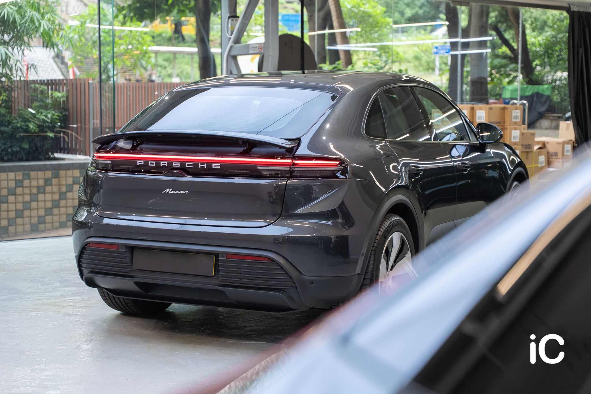 Porsche Macan EV 透明 PPF 施工作品