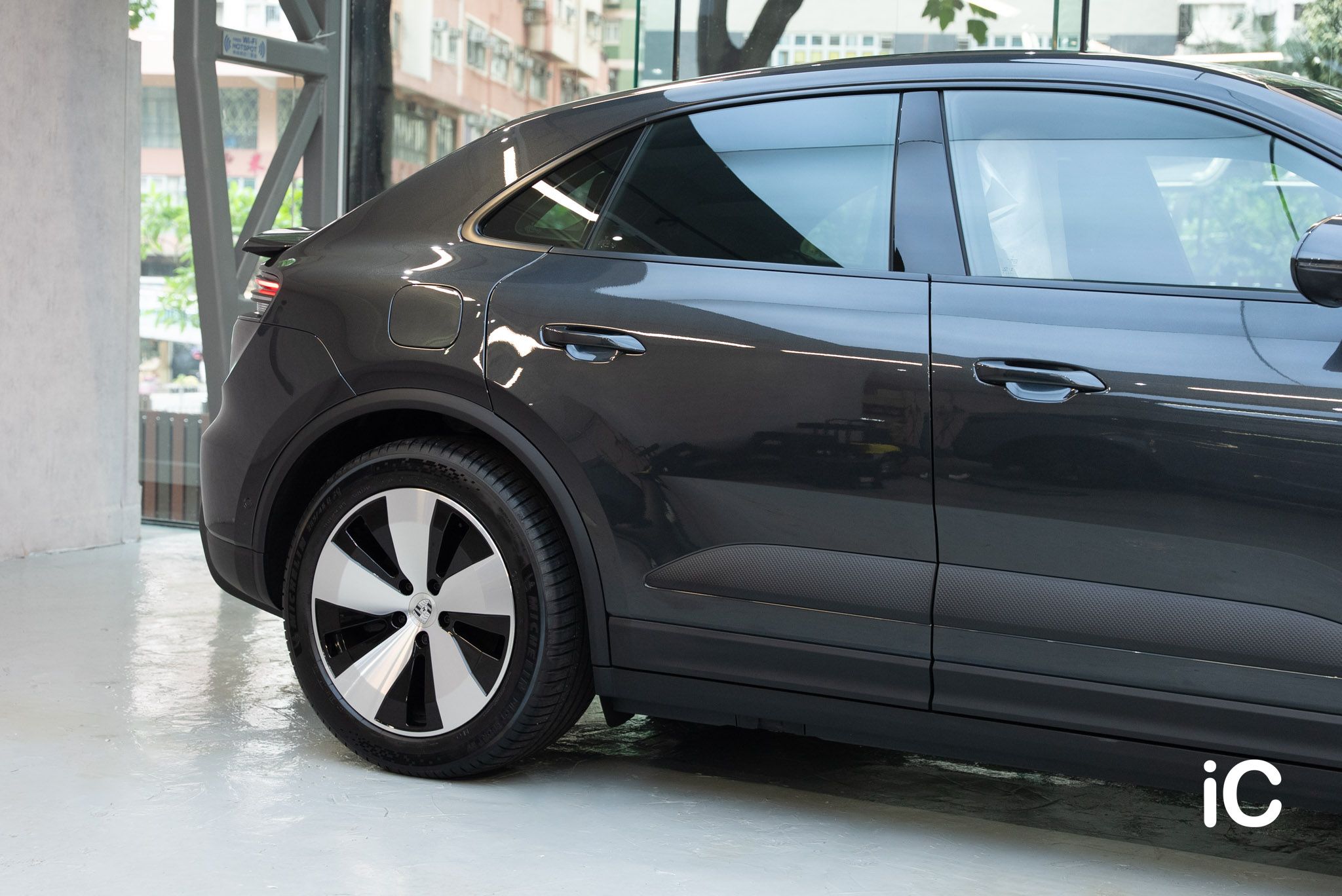 Porsche Macan EV 透明 PPF 施工作品