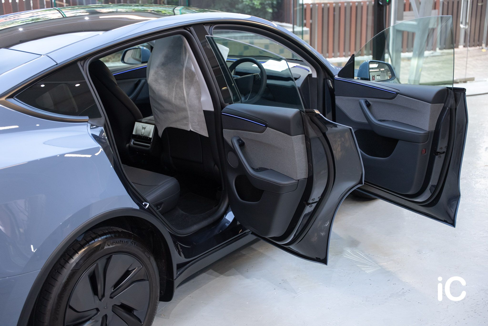 Tesla Model Y 轉色 PPF 施工作品