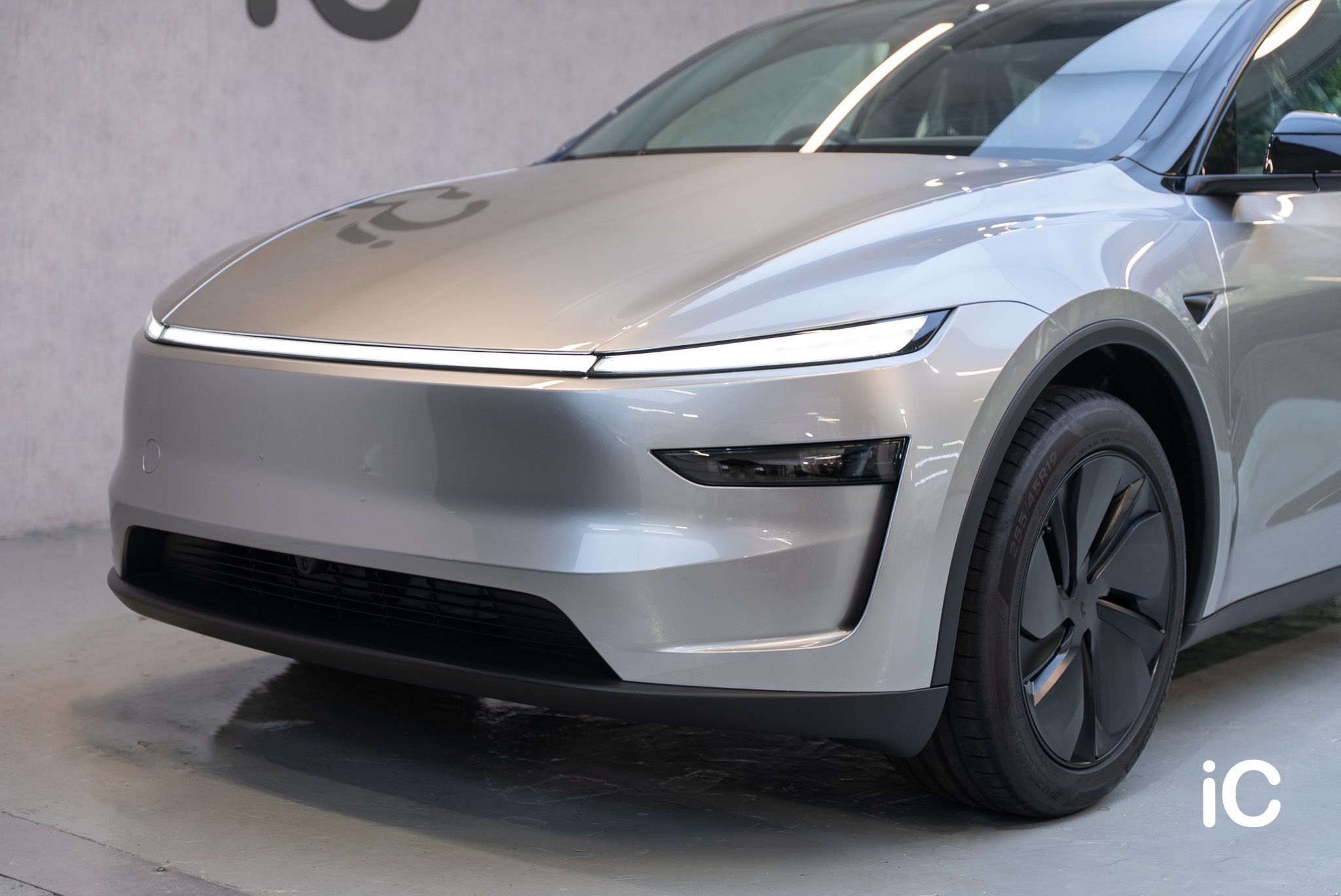 Tesla Model Y 轉色 PPF 施工作品