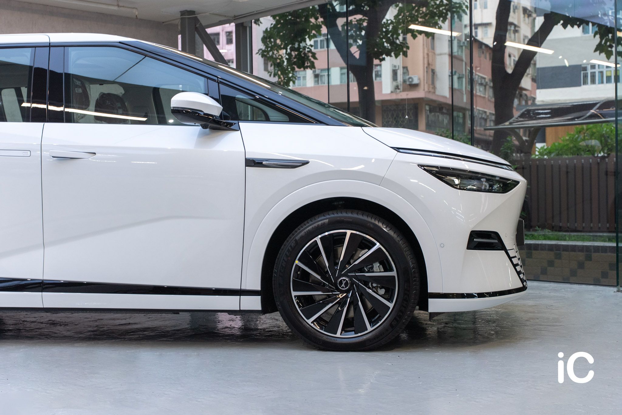 XPENG X9 透明 PPF 施工作品
