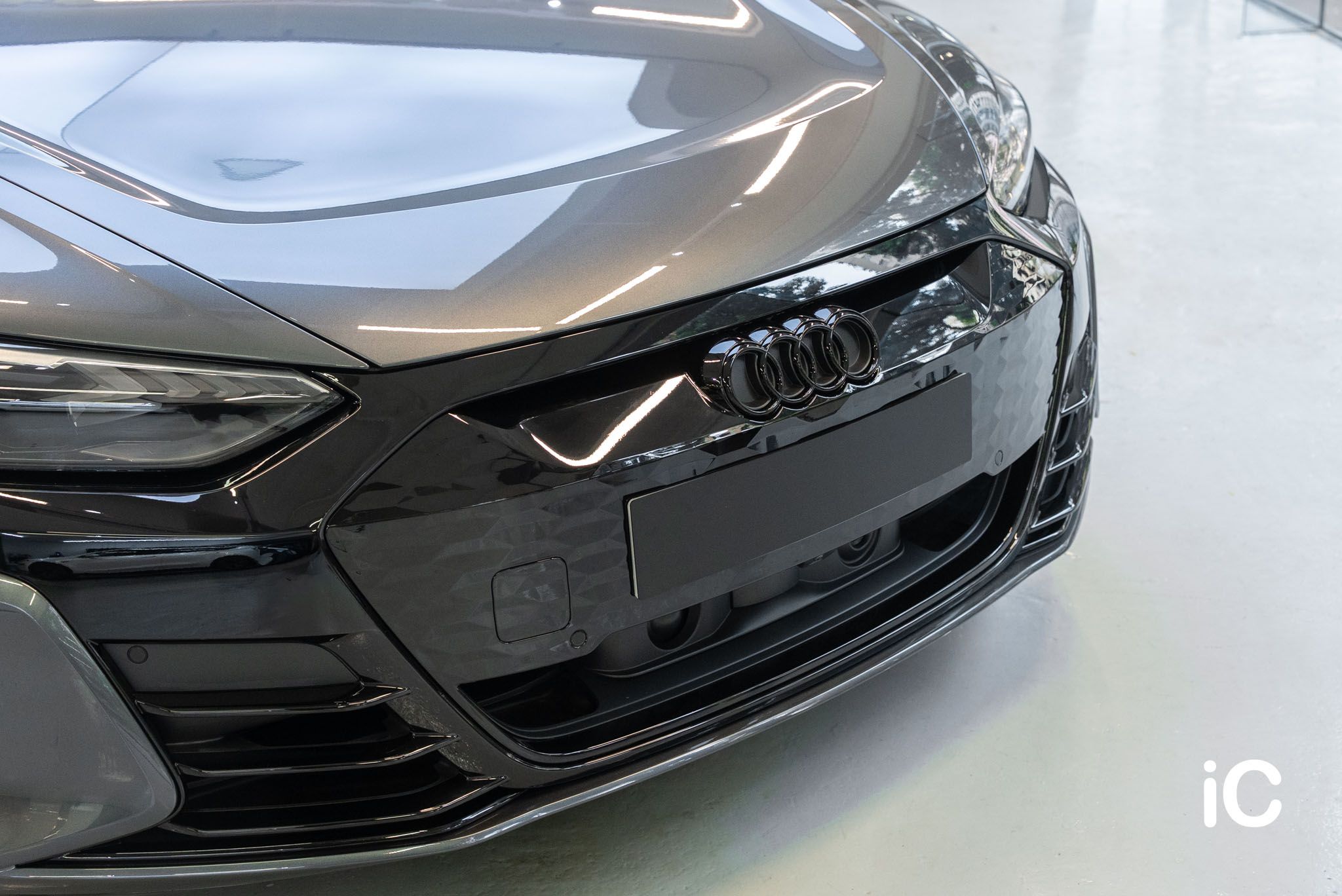 Audi e-tron GT 透明 PPF 施工作品