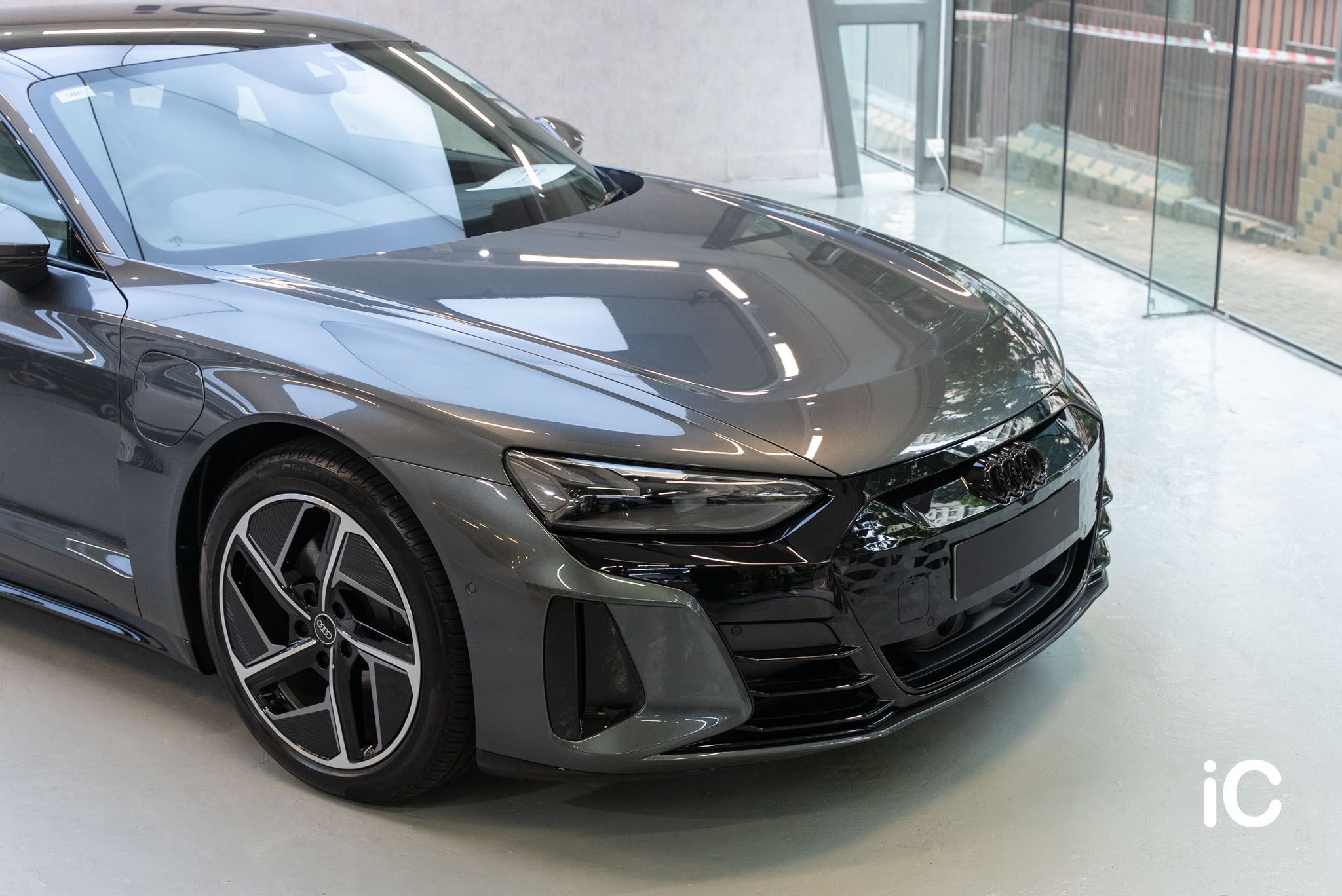 Audi e-tron GT 透明 PPF 施工作品