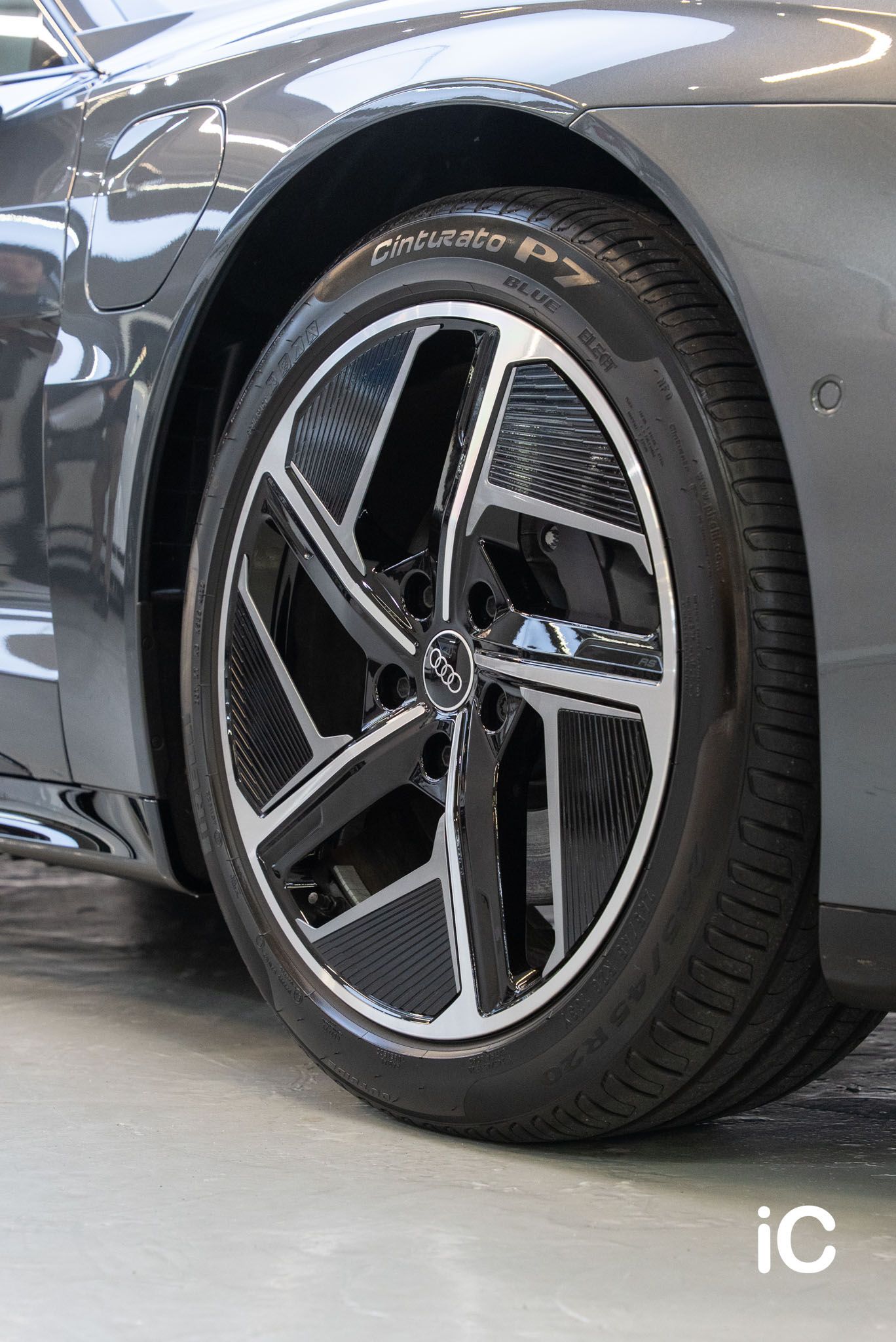 Audi e-tron GT 透明 PPF 施工作品