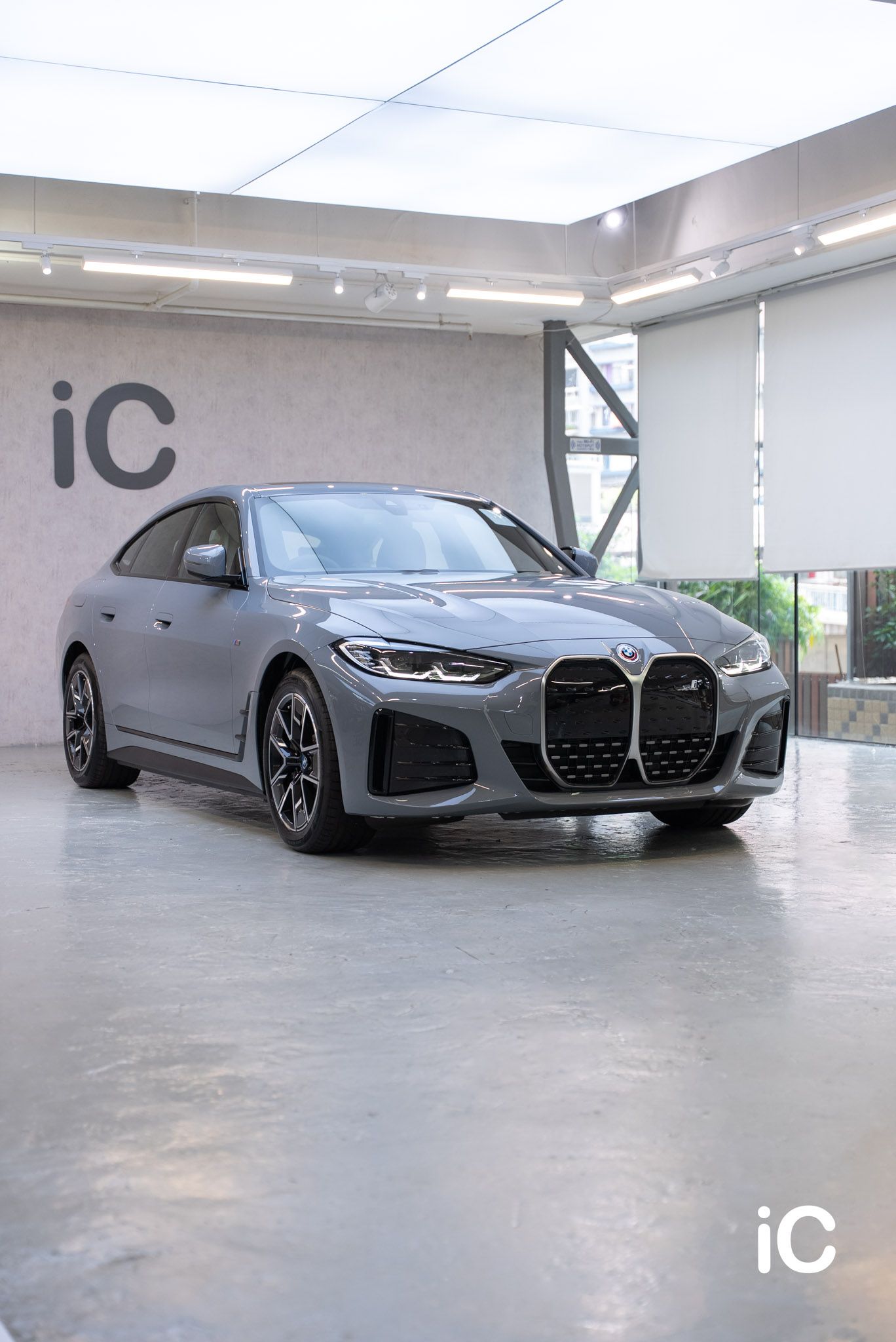BMW i4 轉色 PPF 施工作品