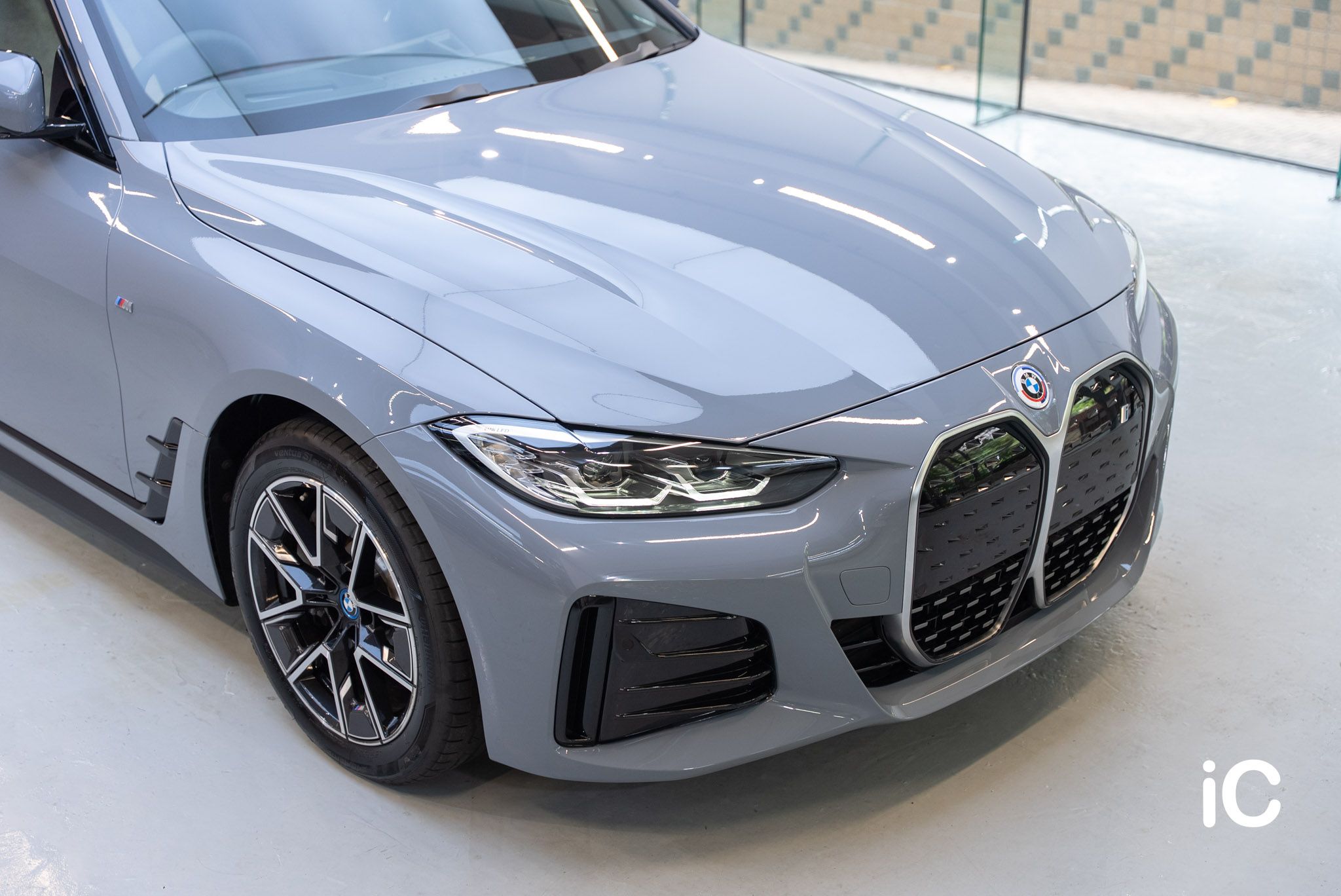 BMW i4 轉色 PPF 施工作品