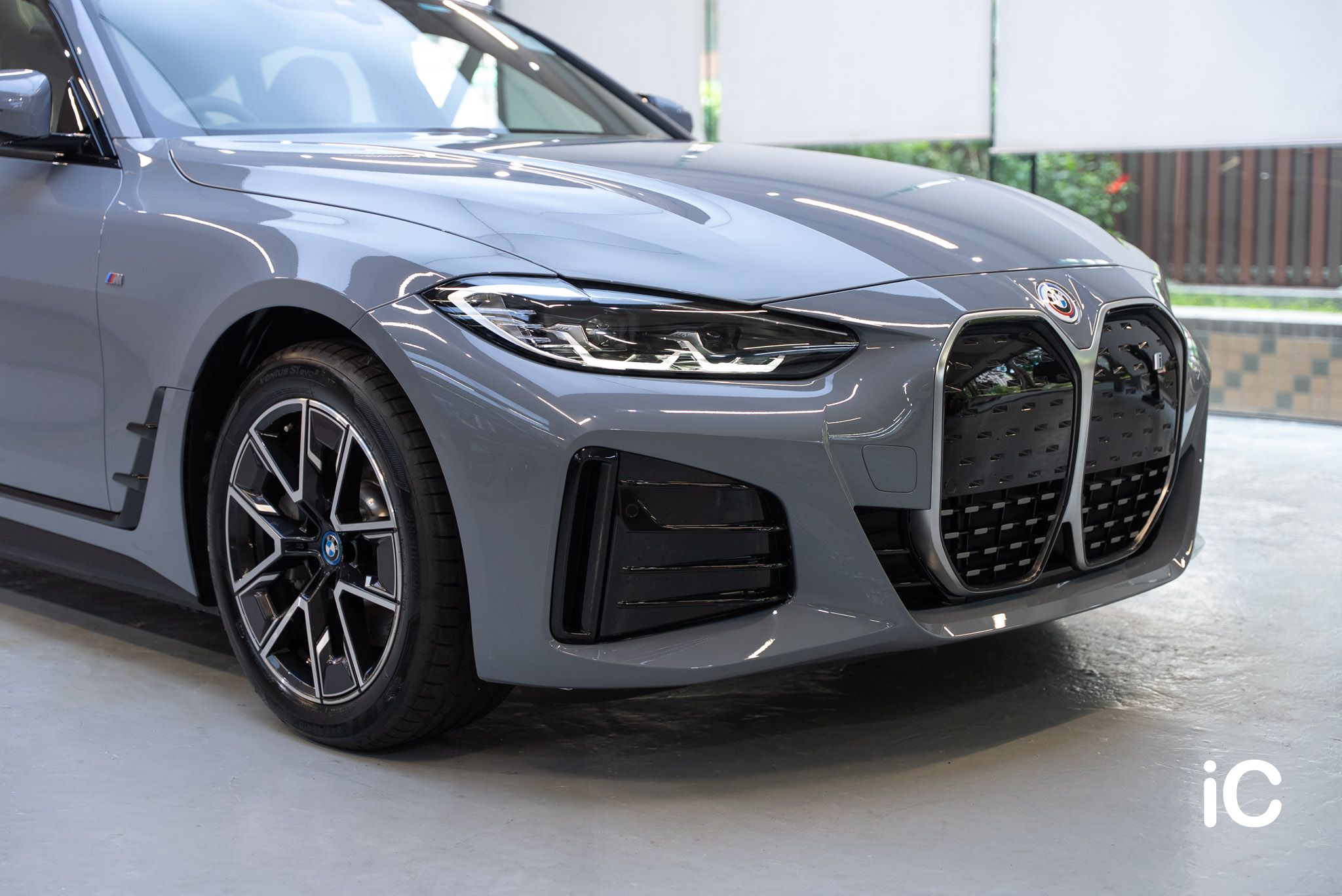 BMW i4 轉色 PPF 施工作品