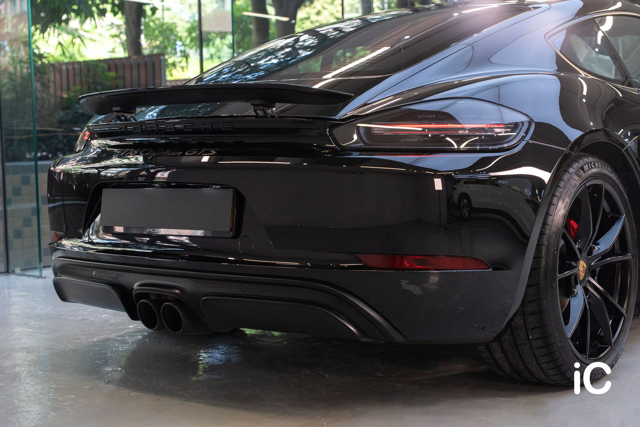 Porsche 718 Cayman GTS 轉色 PPF 施工作品